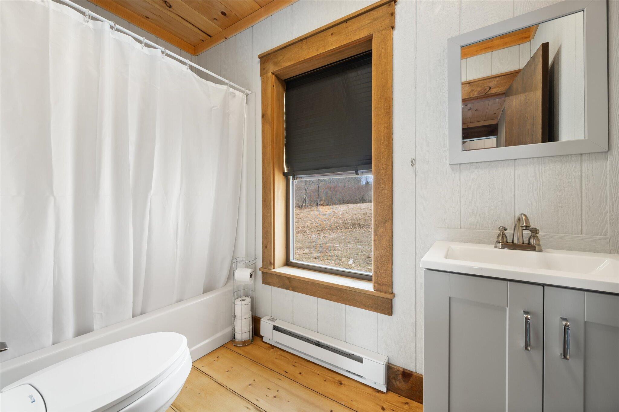 17 Hopkins Lane, Verona Island, ME, 04416