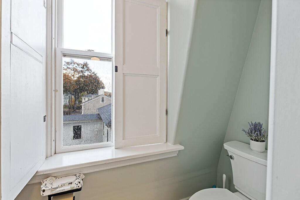 15 Middle Street UNIT 3, Hallowell, ME, 04347