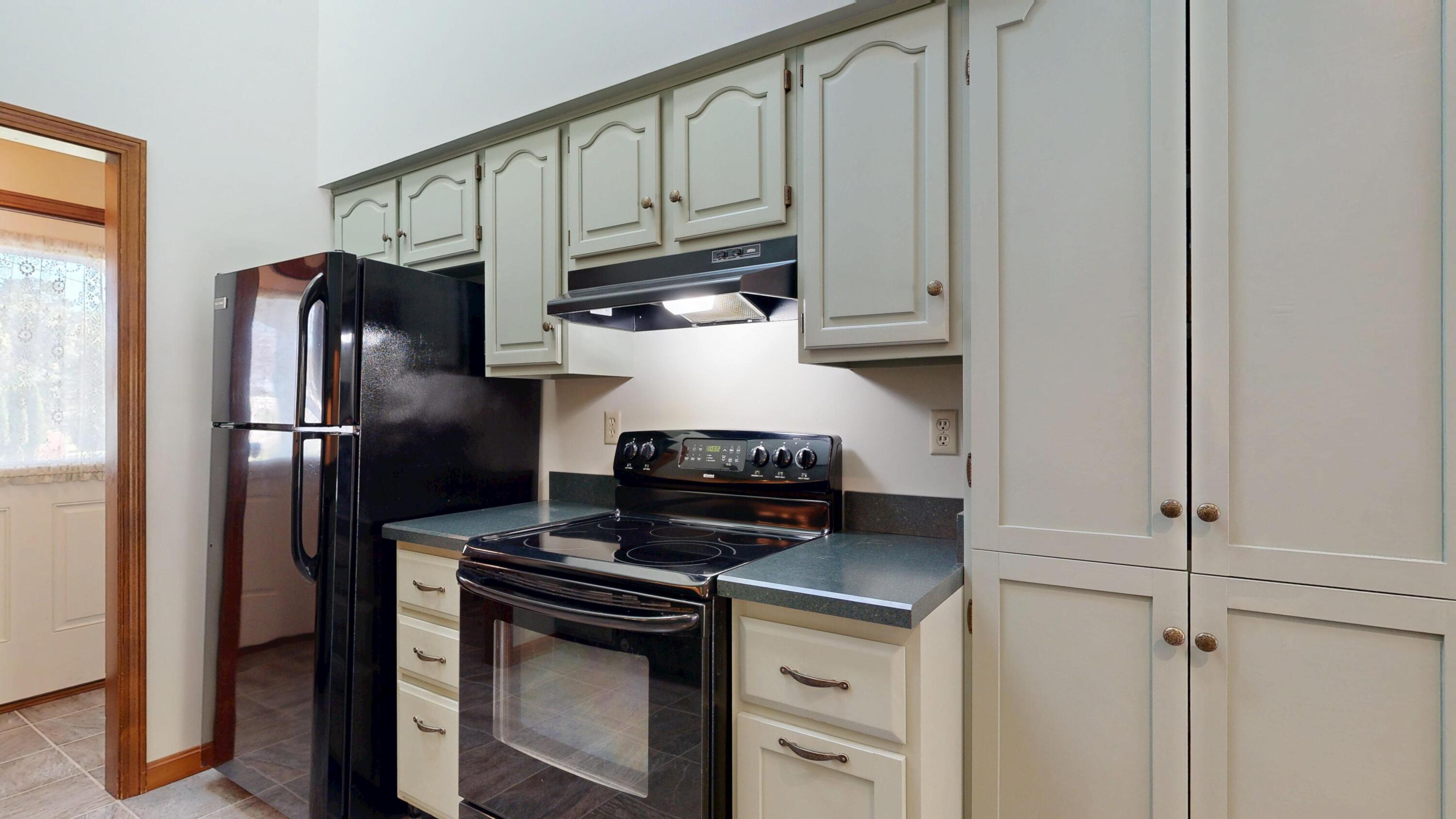 12 Hartford Street, Lewiston, ME, 04240