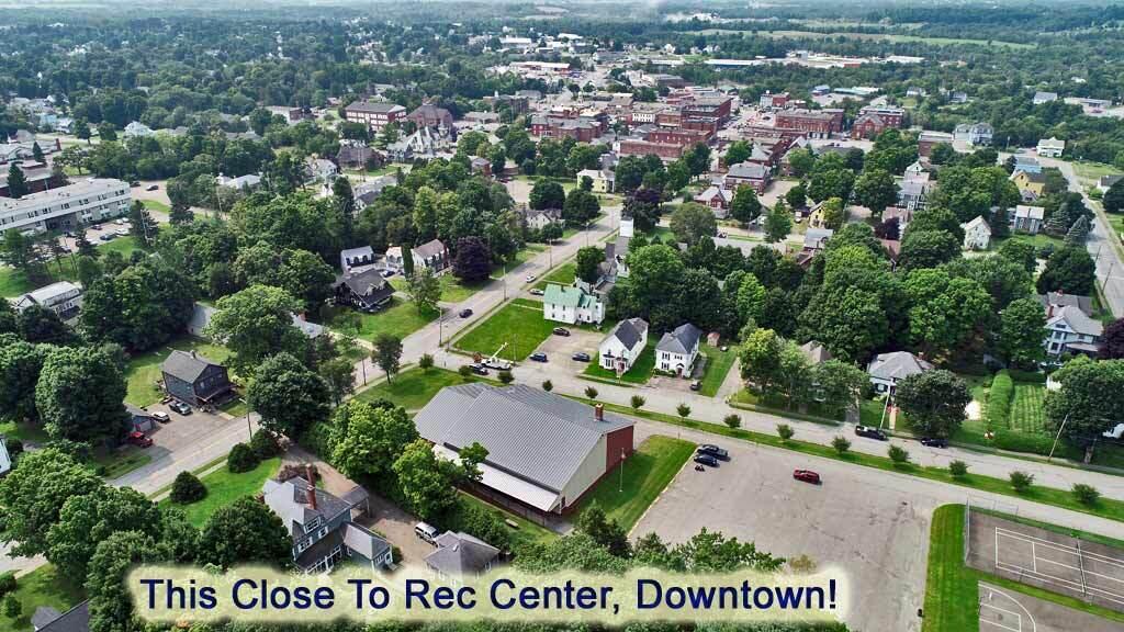 33 Pleasant Street, Houlton, ME, 04730