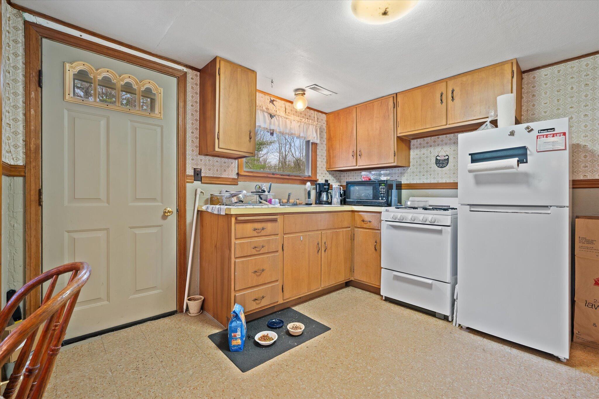 62 Bowden Point Road, Prospect, ME, 04981