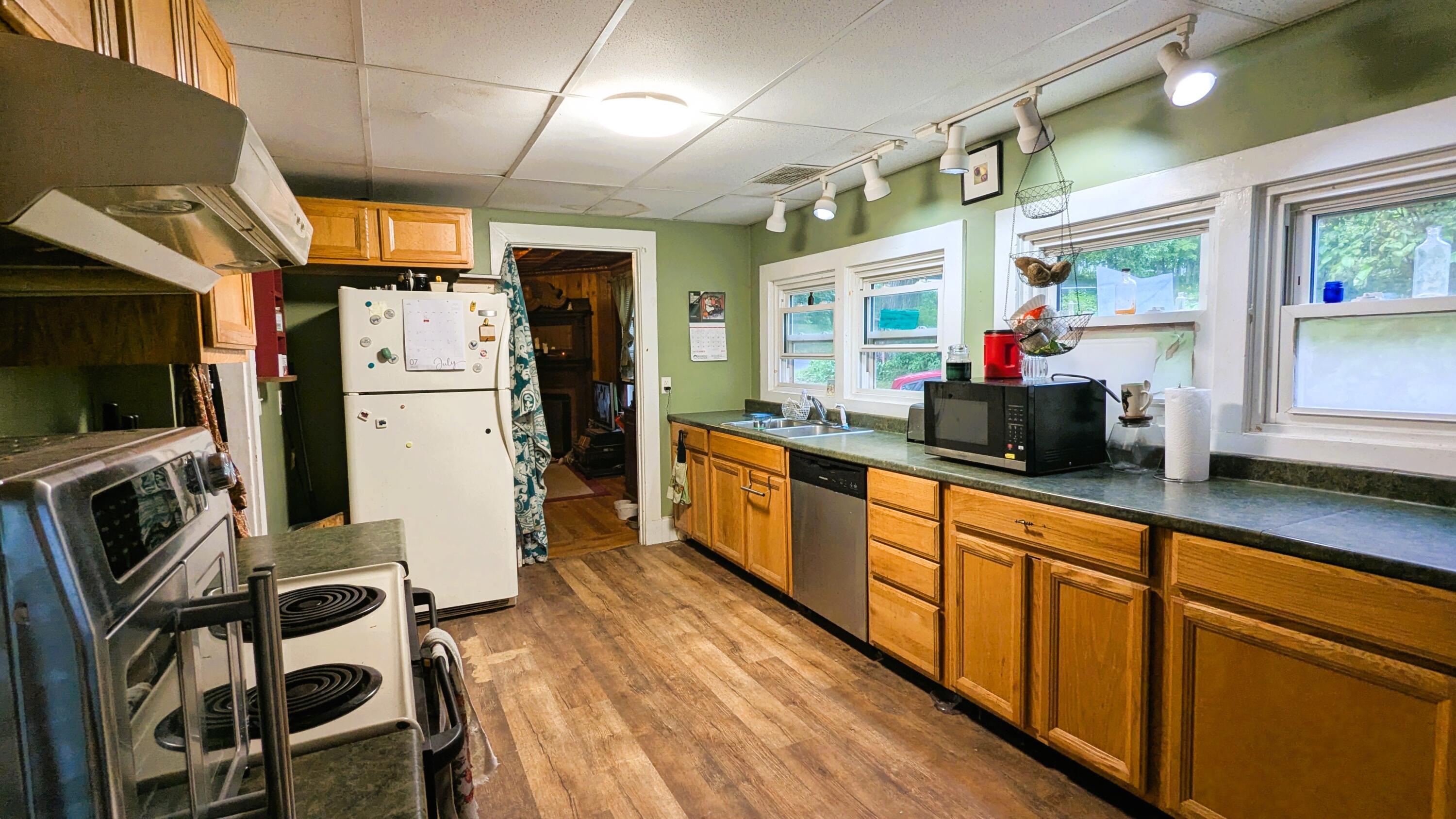 29 Kents Hill Road, Wayne, ME, 04284