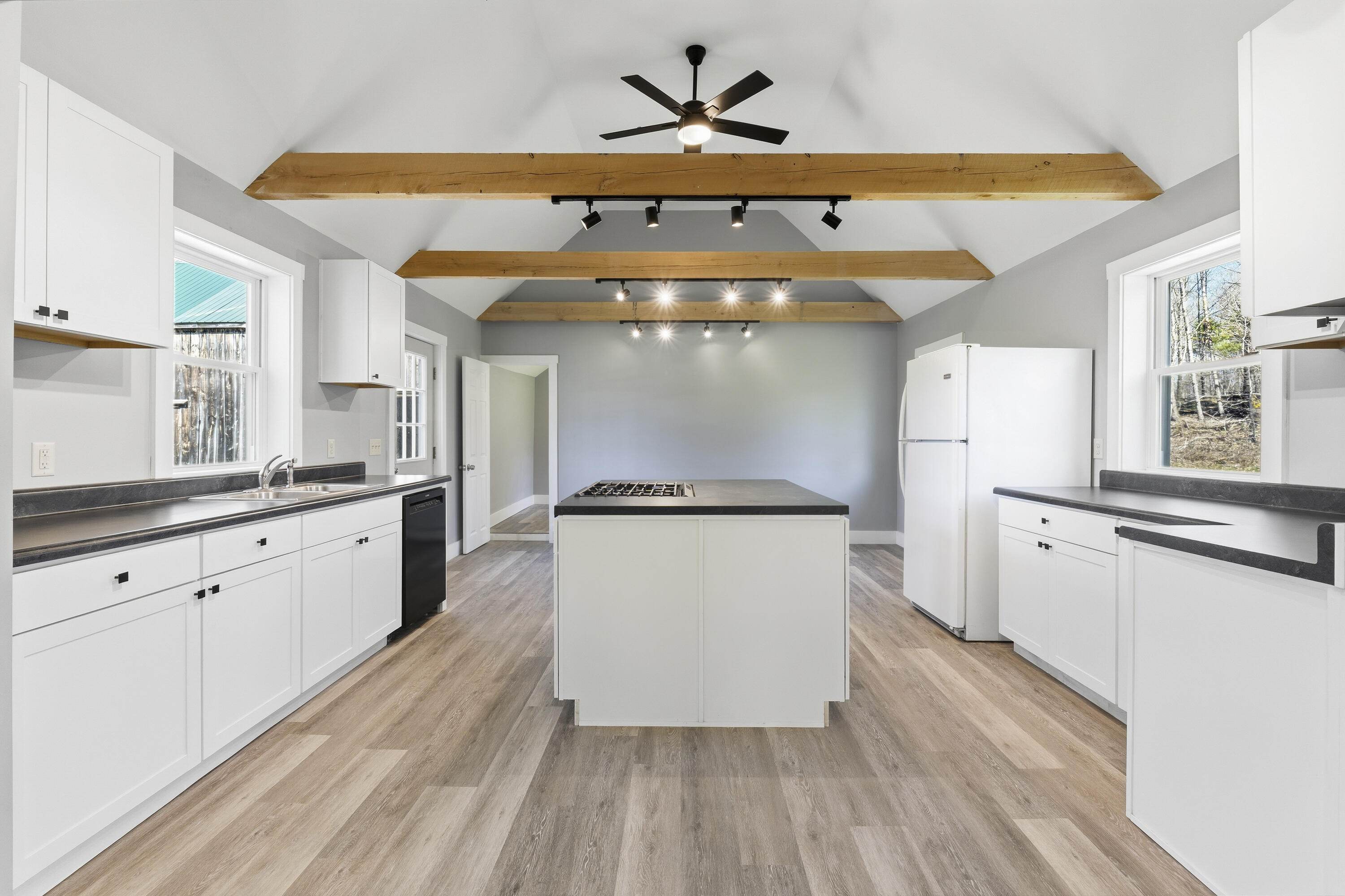 222 River Road, Richmond, ME, 04357