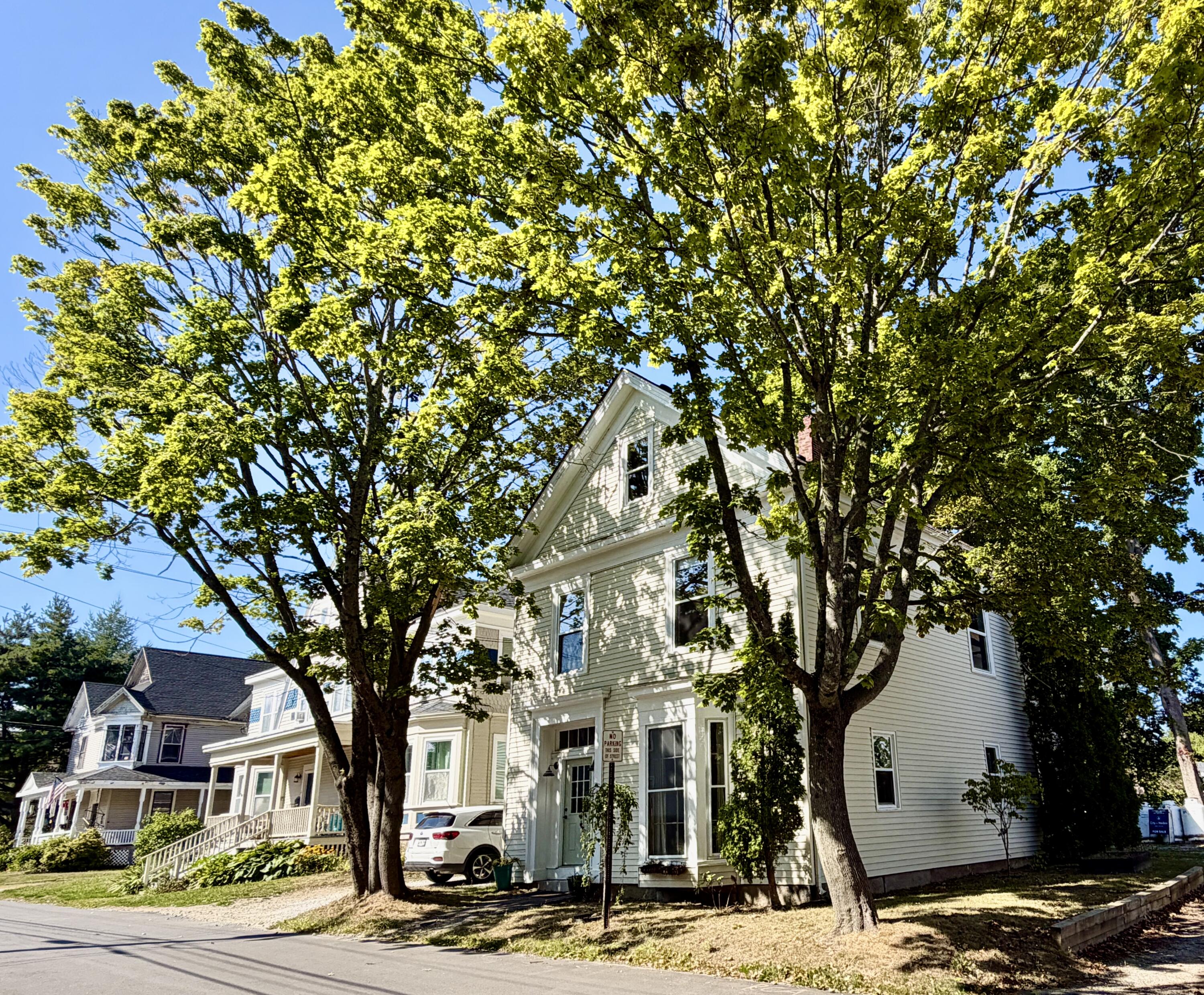 Photo of 17 Grove Street Rockland ME 04841