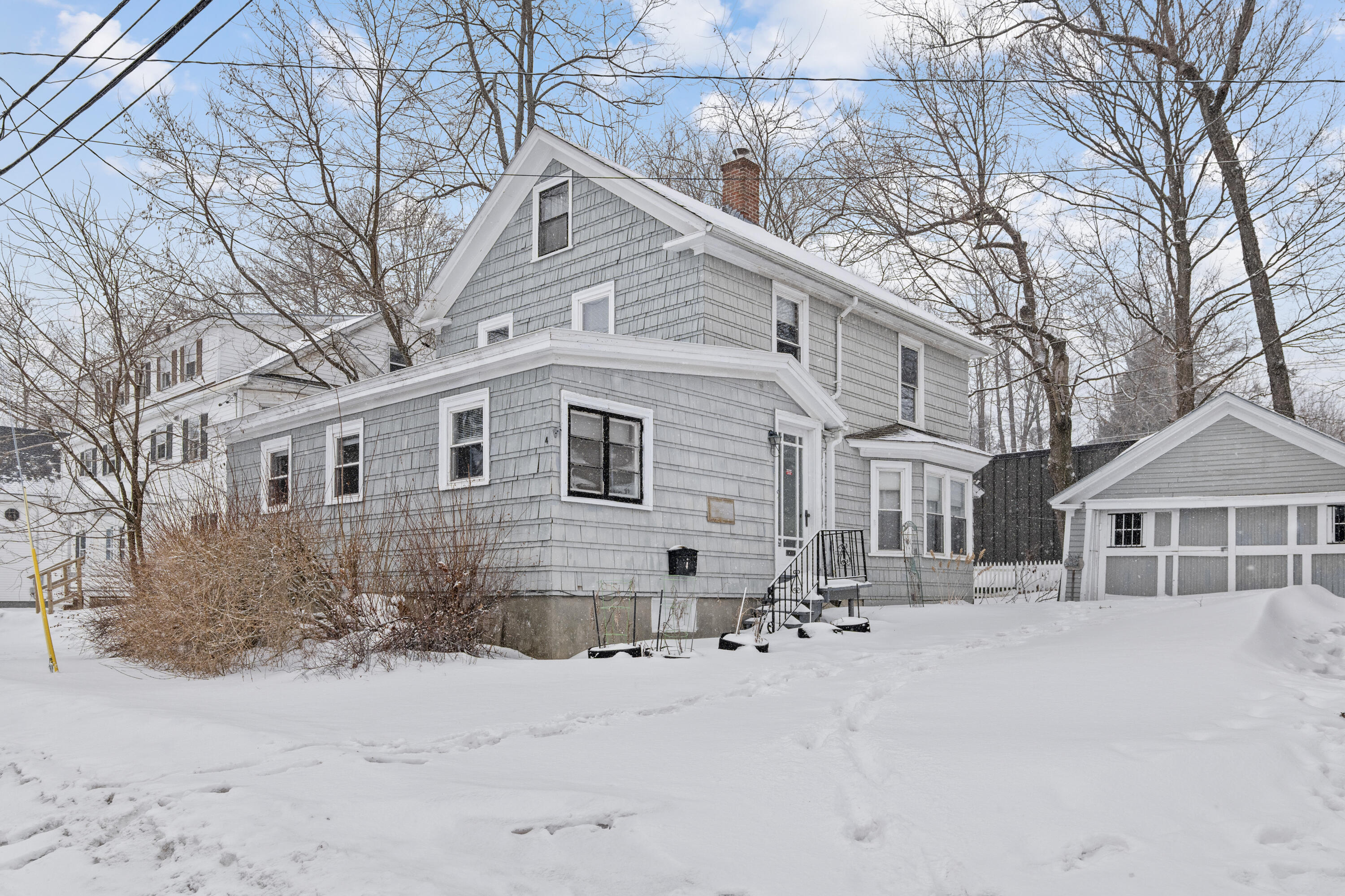 17 Walker Road, Mechanic Falls, ME, 04256