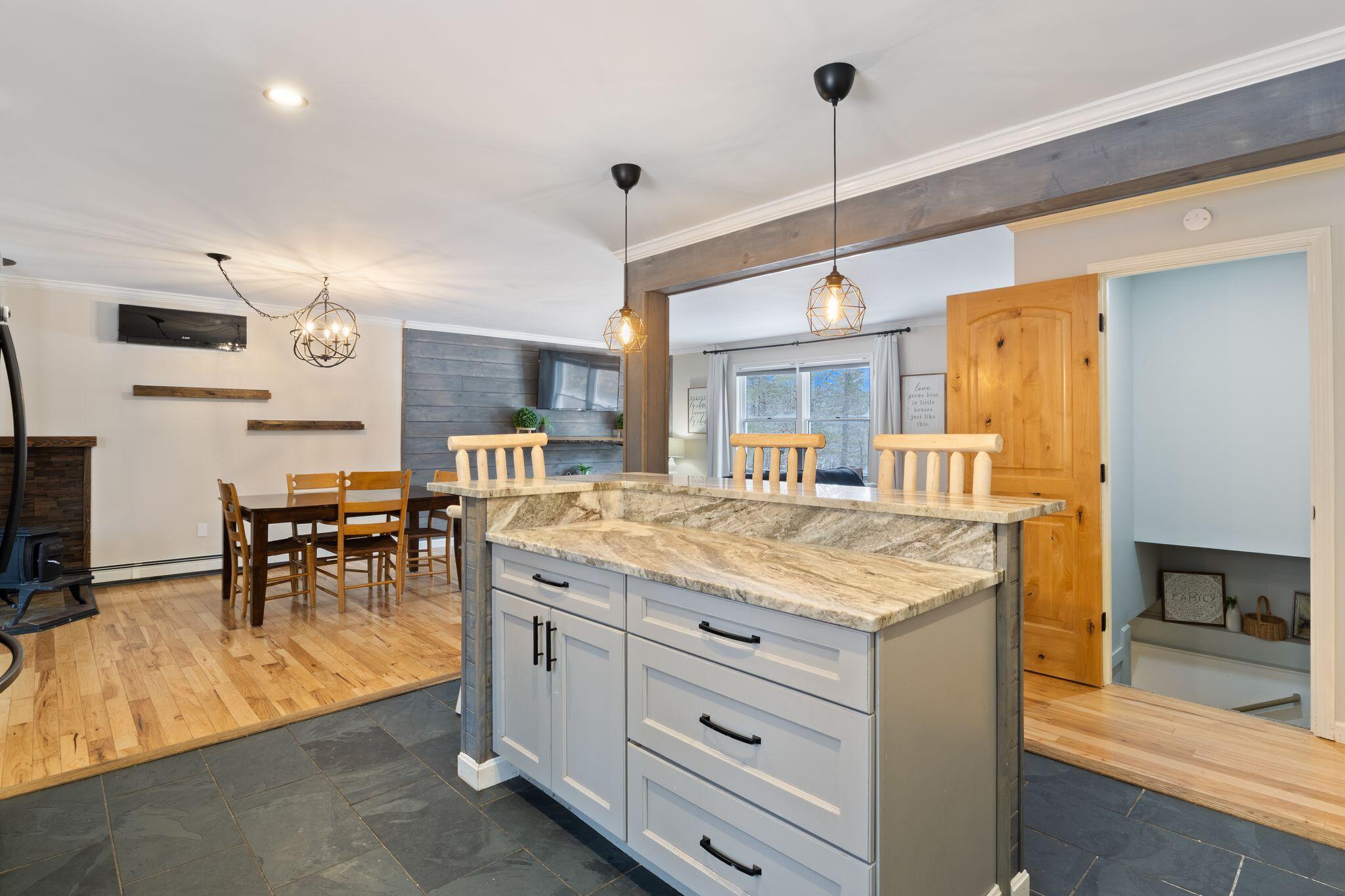 15 Monroe Drive, Naples, ME, 04055