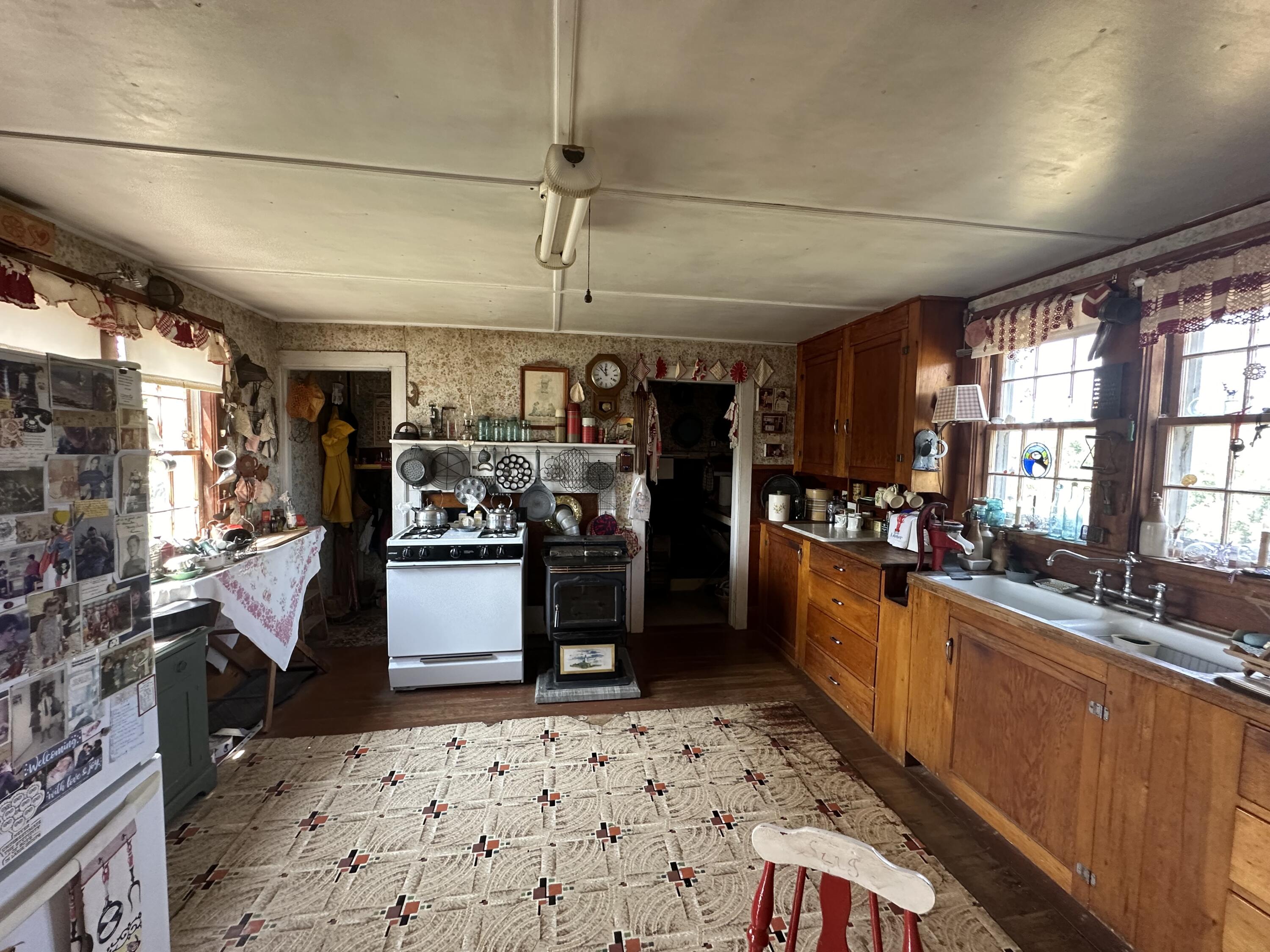 3 SOUTH Road, Matinicus Isle Plt, ME, 04851