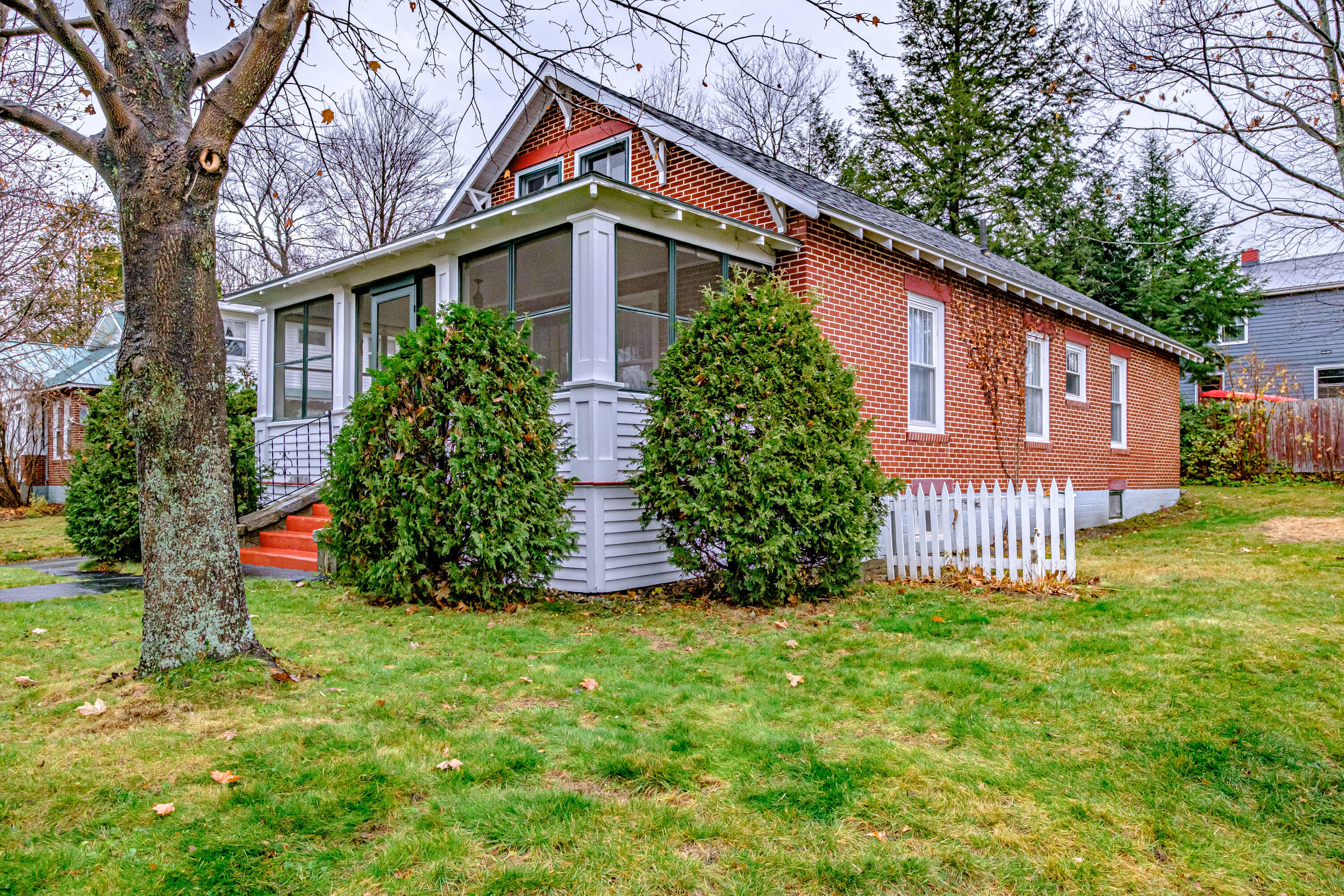 424 Pine Street, Rumford, ME, 04276-2121