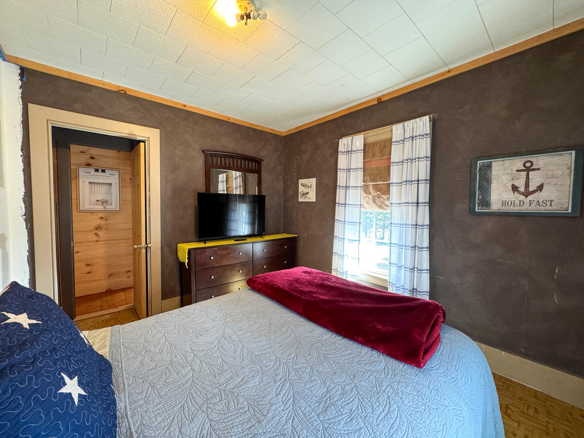 96 Houlton Road, Island Falls, ME, 04747