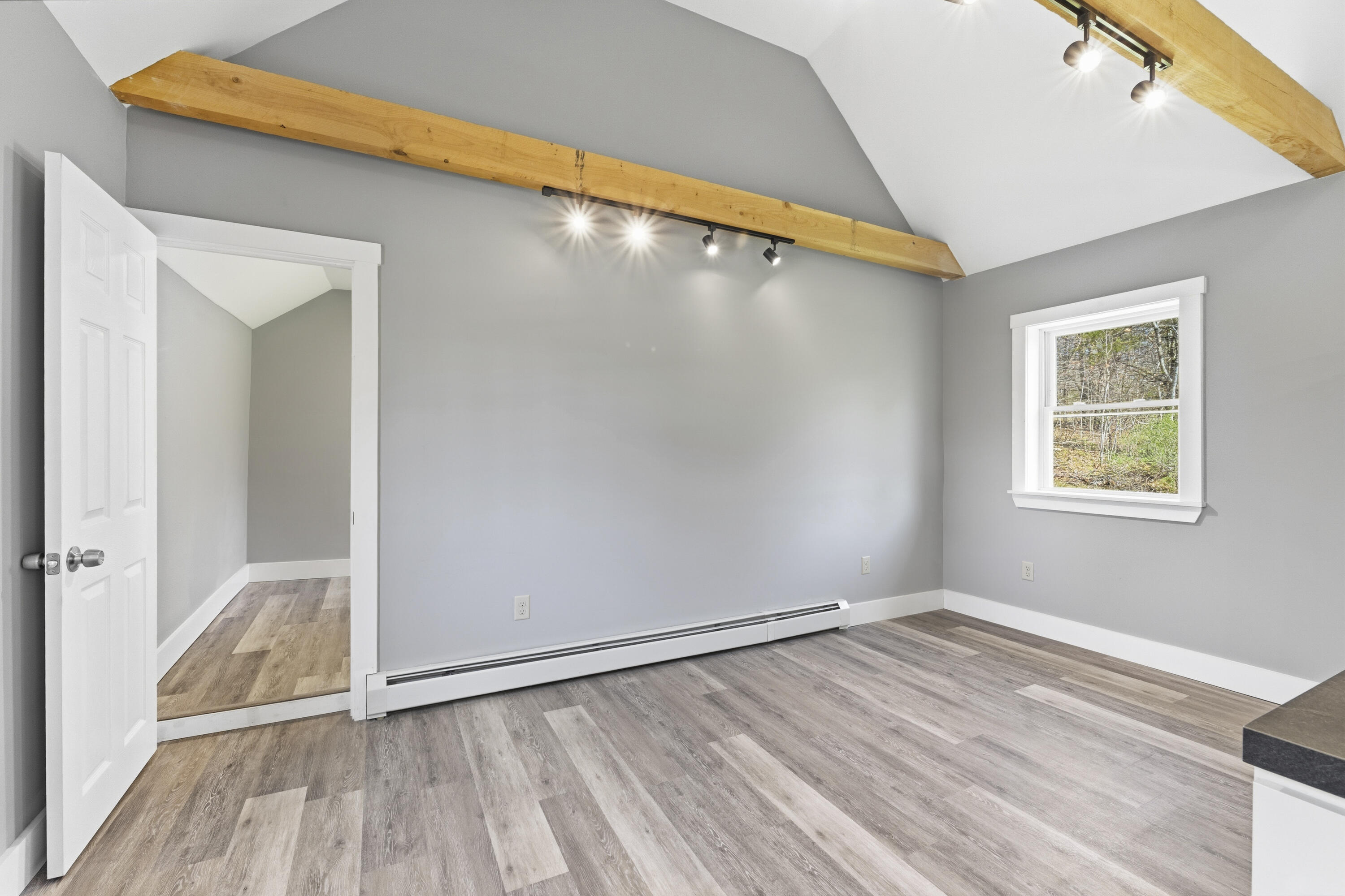 222 River Road, Richmond, ME, 04357