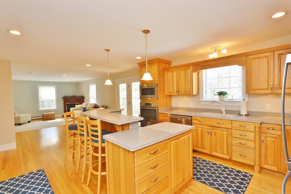 74 Town Farm Road, Hampden, ME, 04444