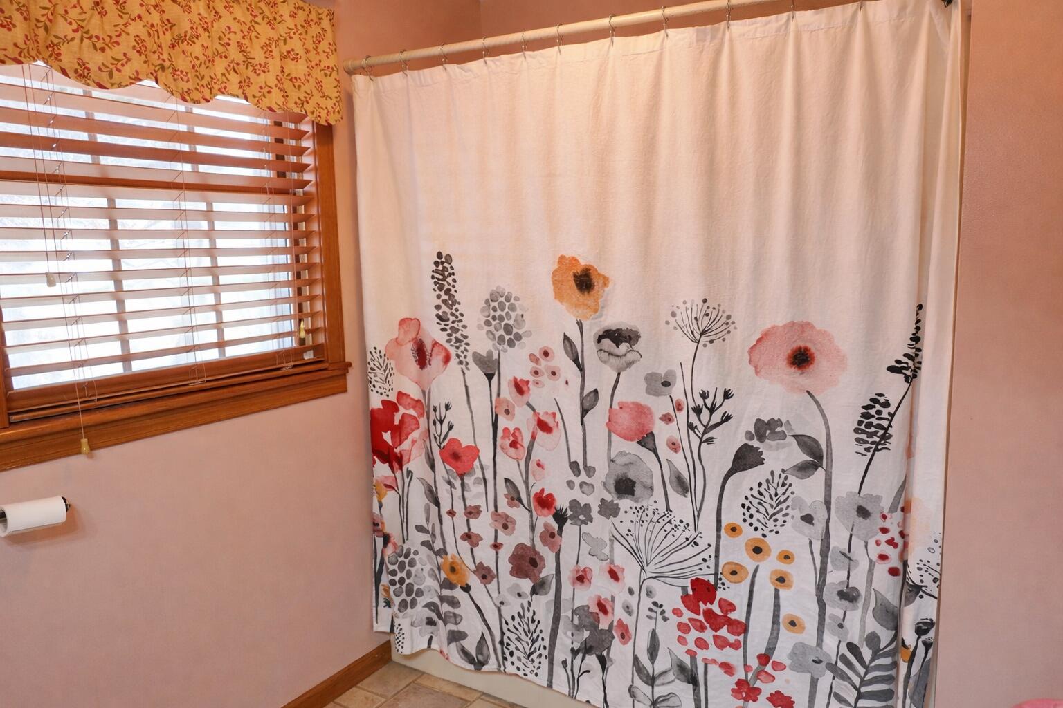 11 Kensington Terrace, Lewiston, ME, 04240