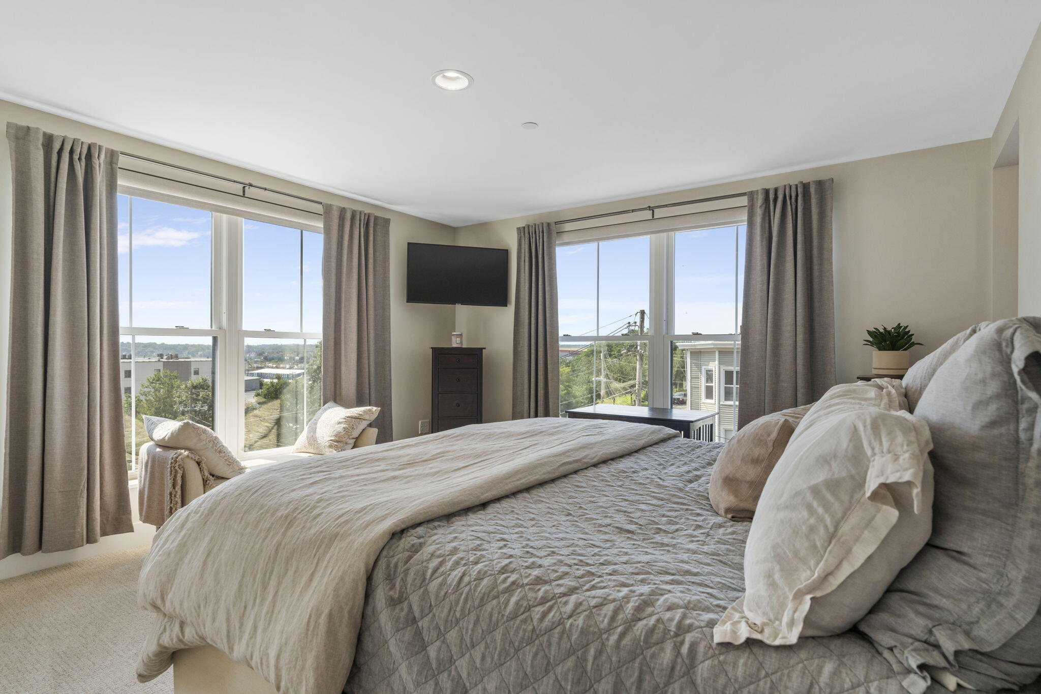 25 High Street 401
