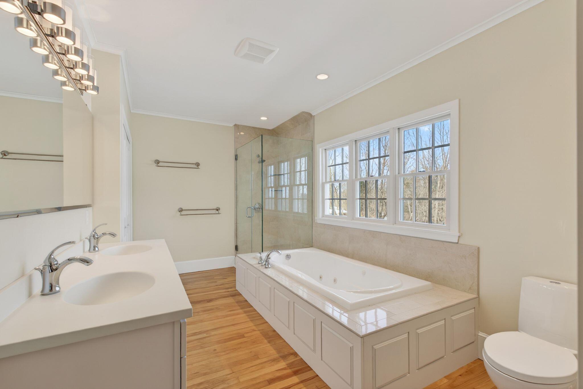 525 W Auburn Road, Auburn, ME, 04210