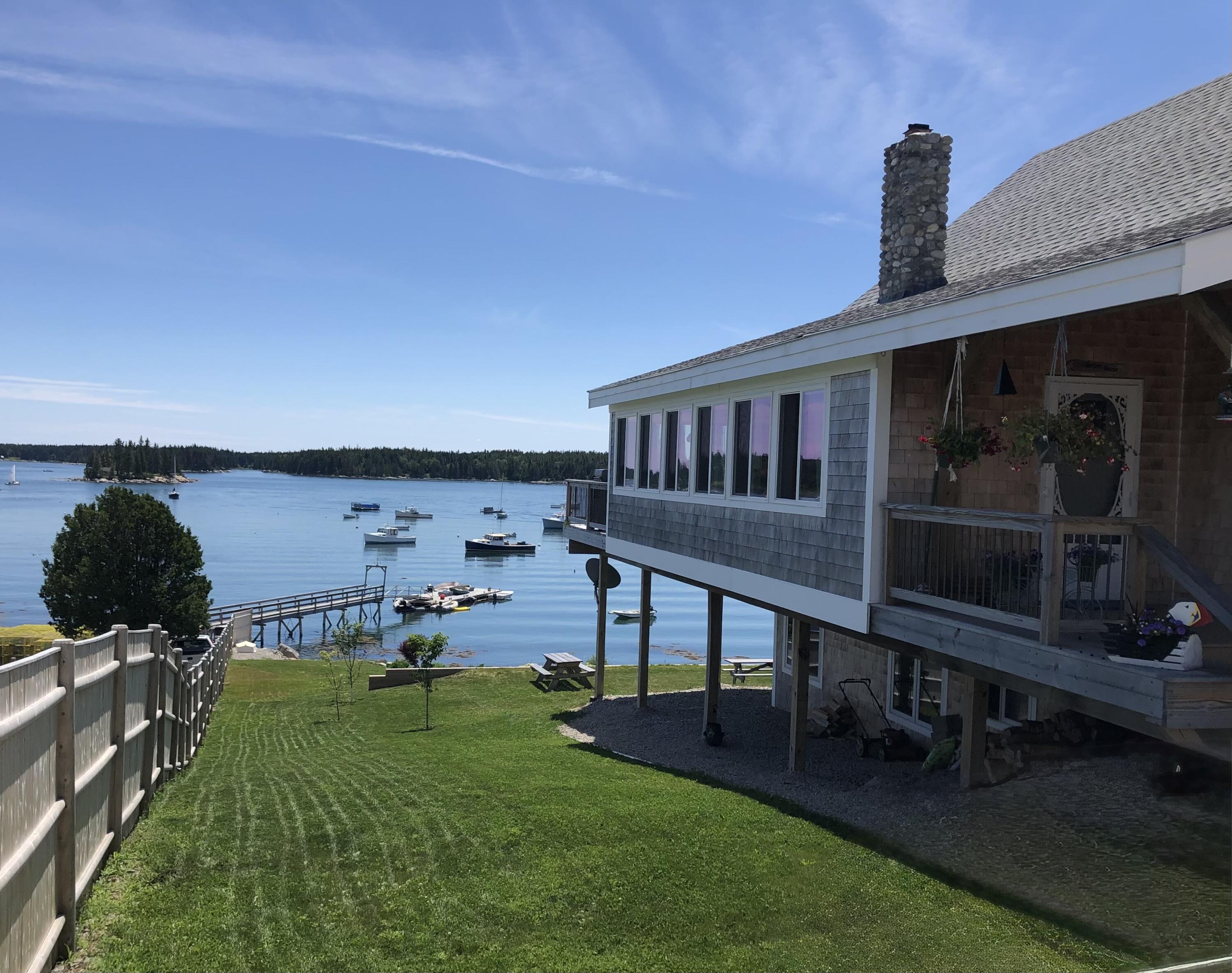 28 City Point Road, Vinalhaven, ME, 04863