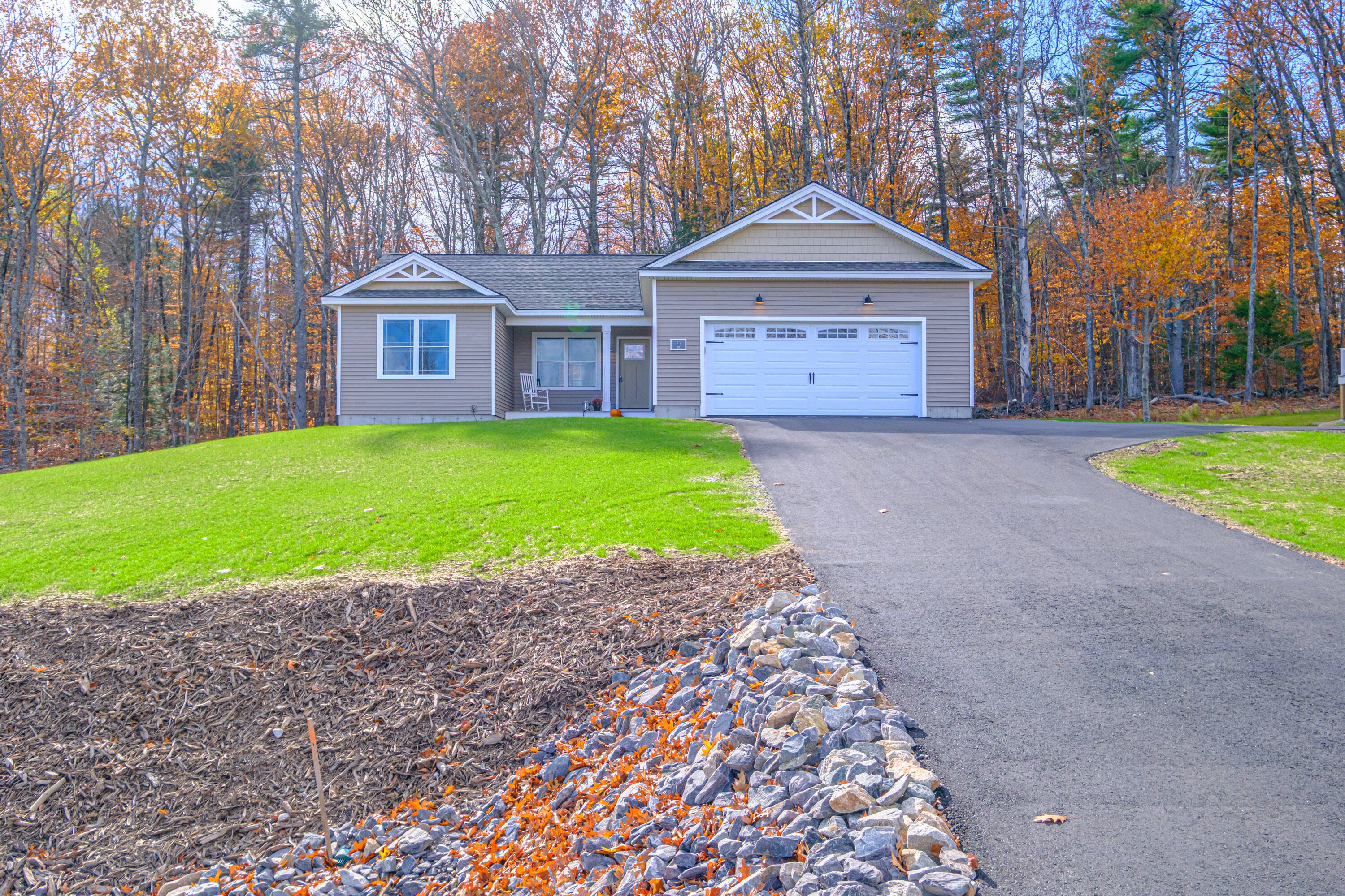 33 Woodbrey Lane, Standish, ME, 04084