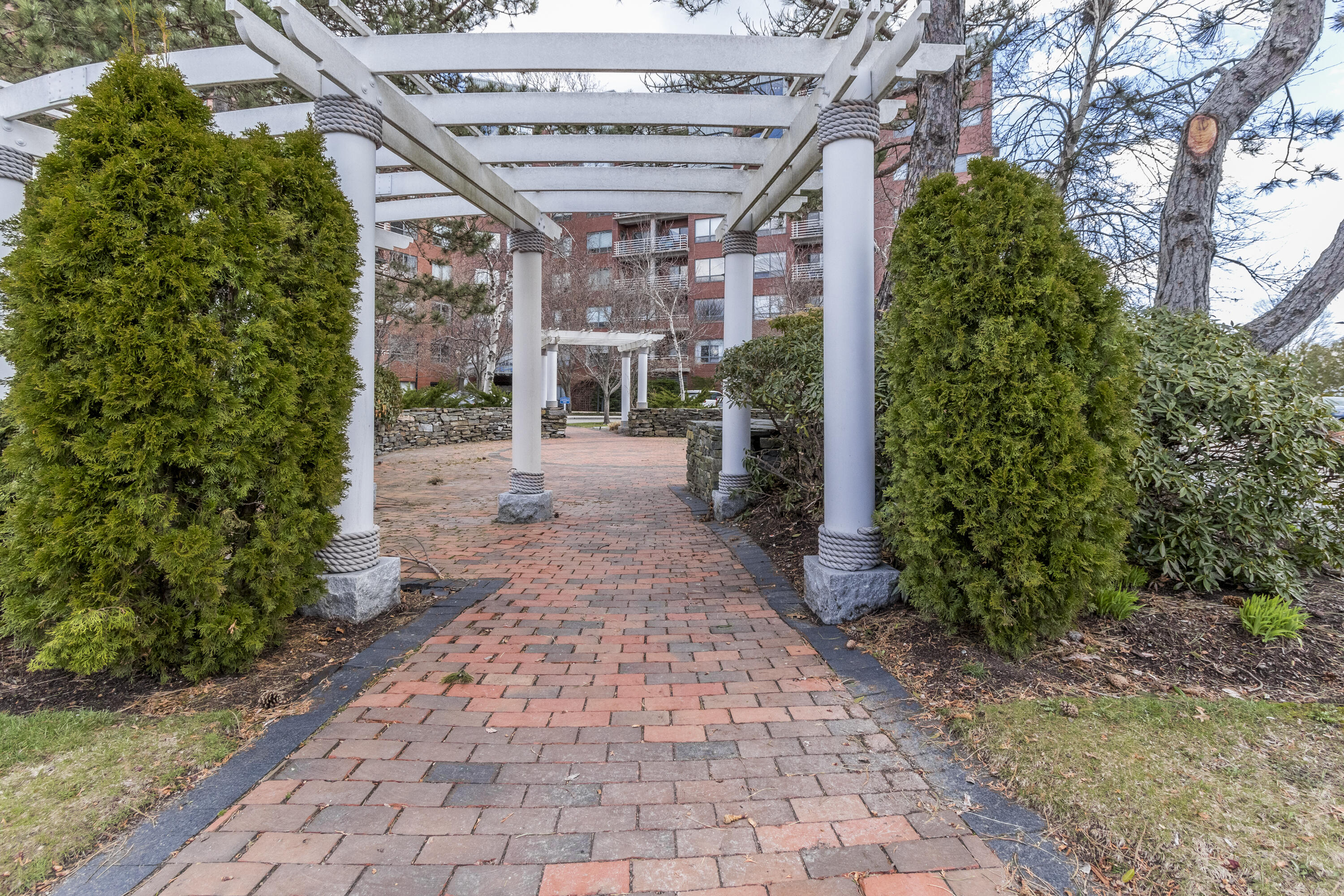 148 Breakwater Drive, #807, South Portland, ME 04106 20240415KJ-71011