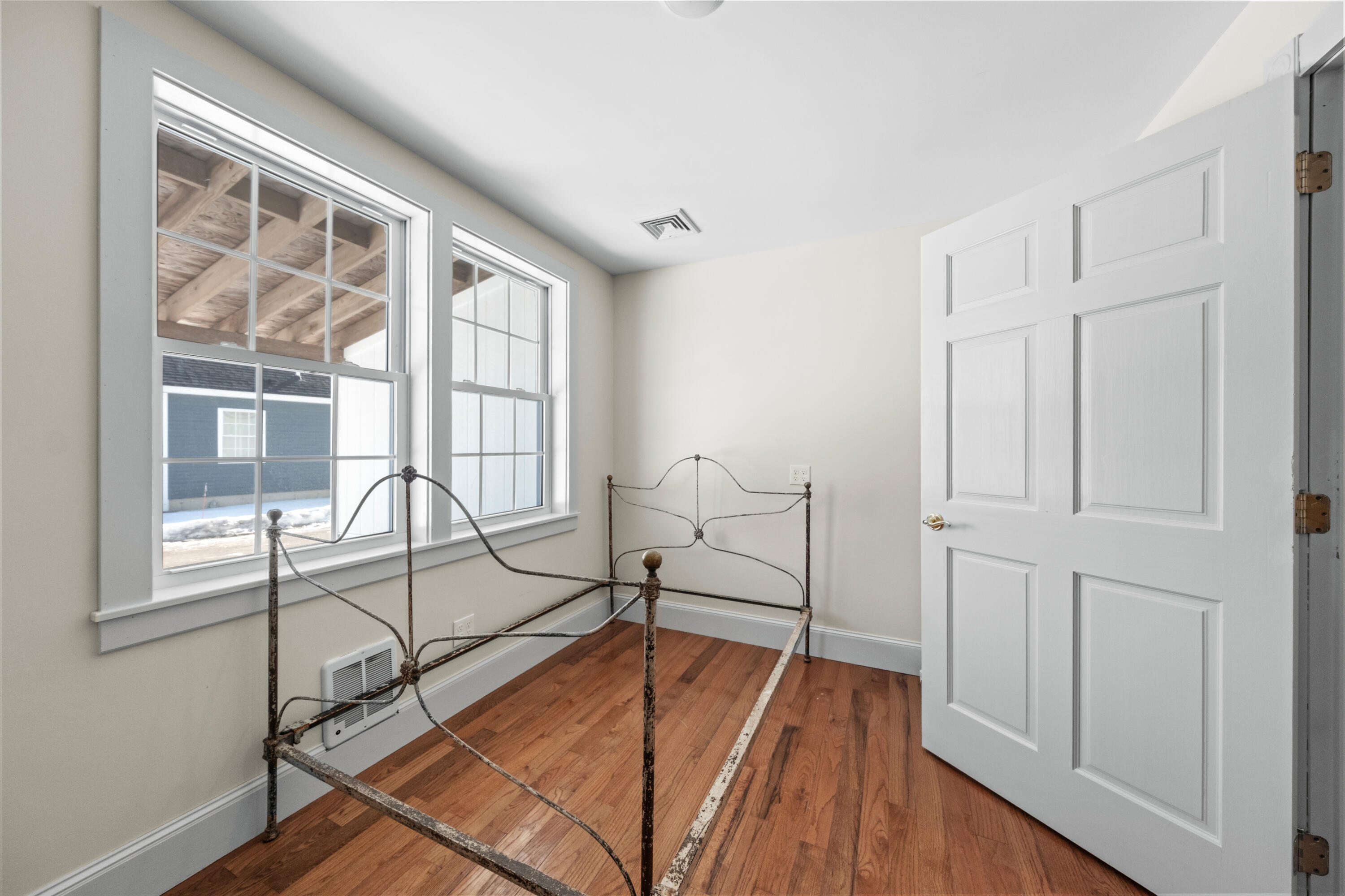 31-33 Booker Street UNIT 4, Thomaston, ME, 04861