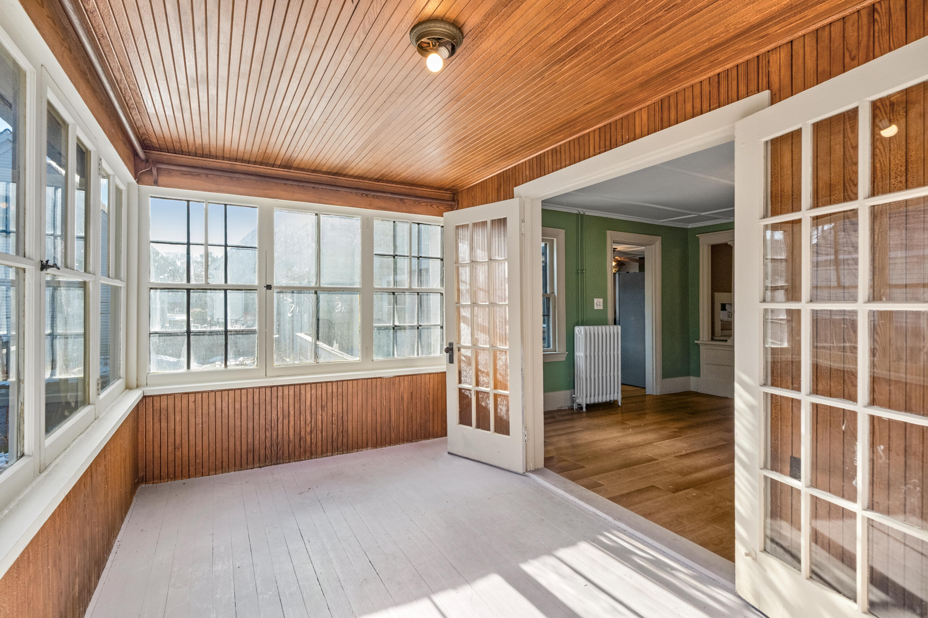 84 Pleasant Street