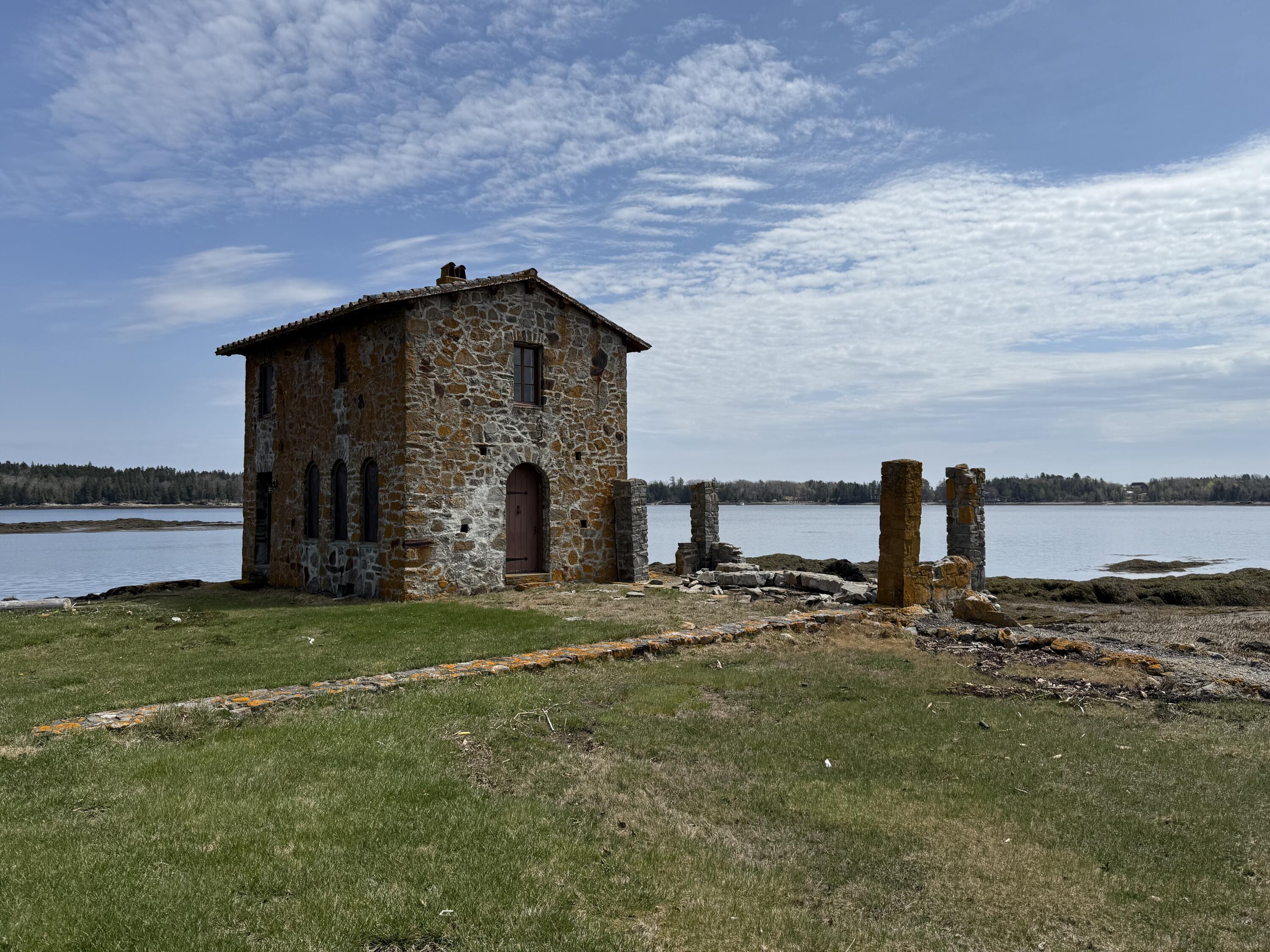 399 Hermit's Point Road, Islesboro, ME, 04848