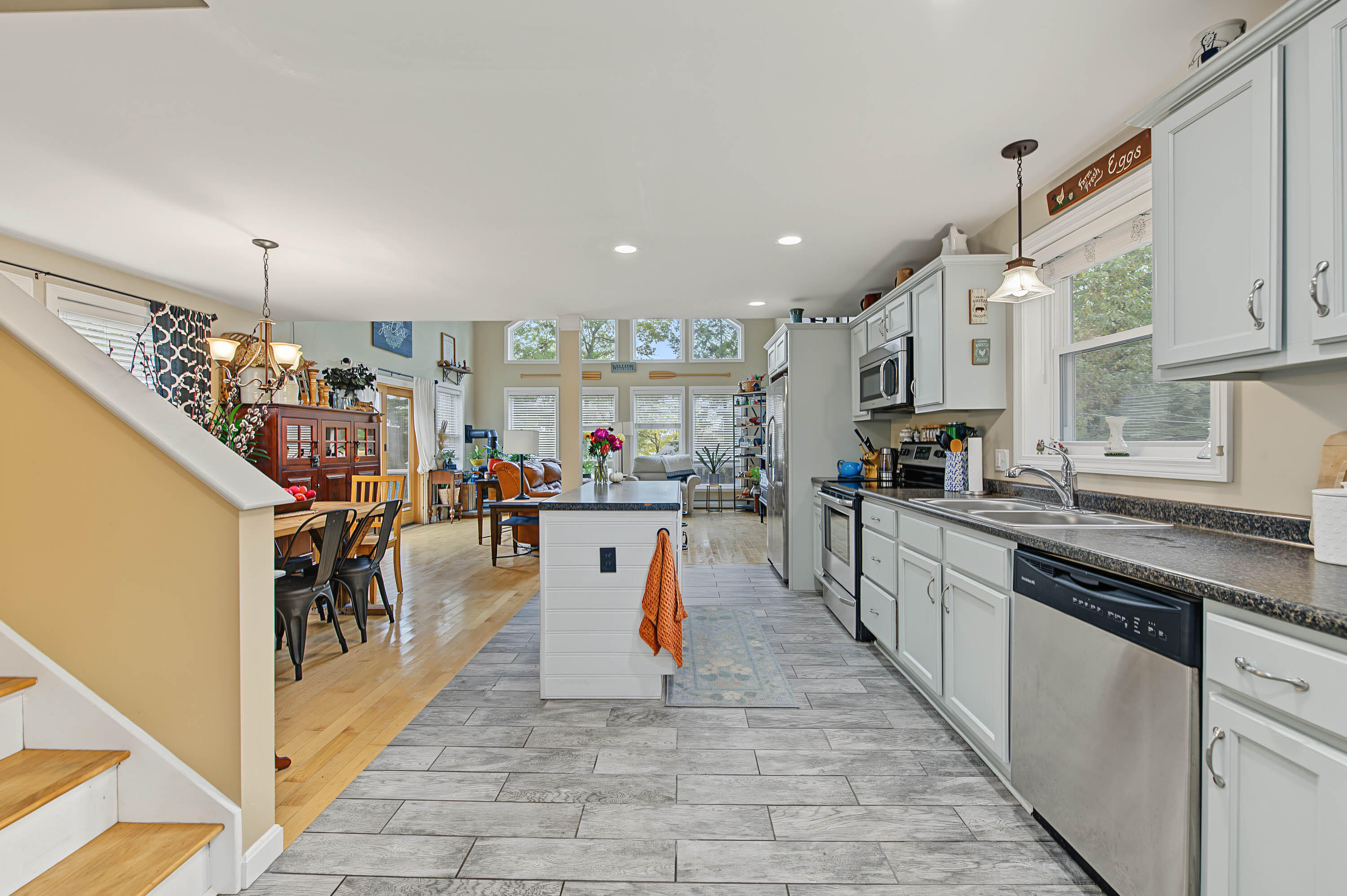 203 Mountain View Road