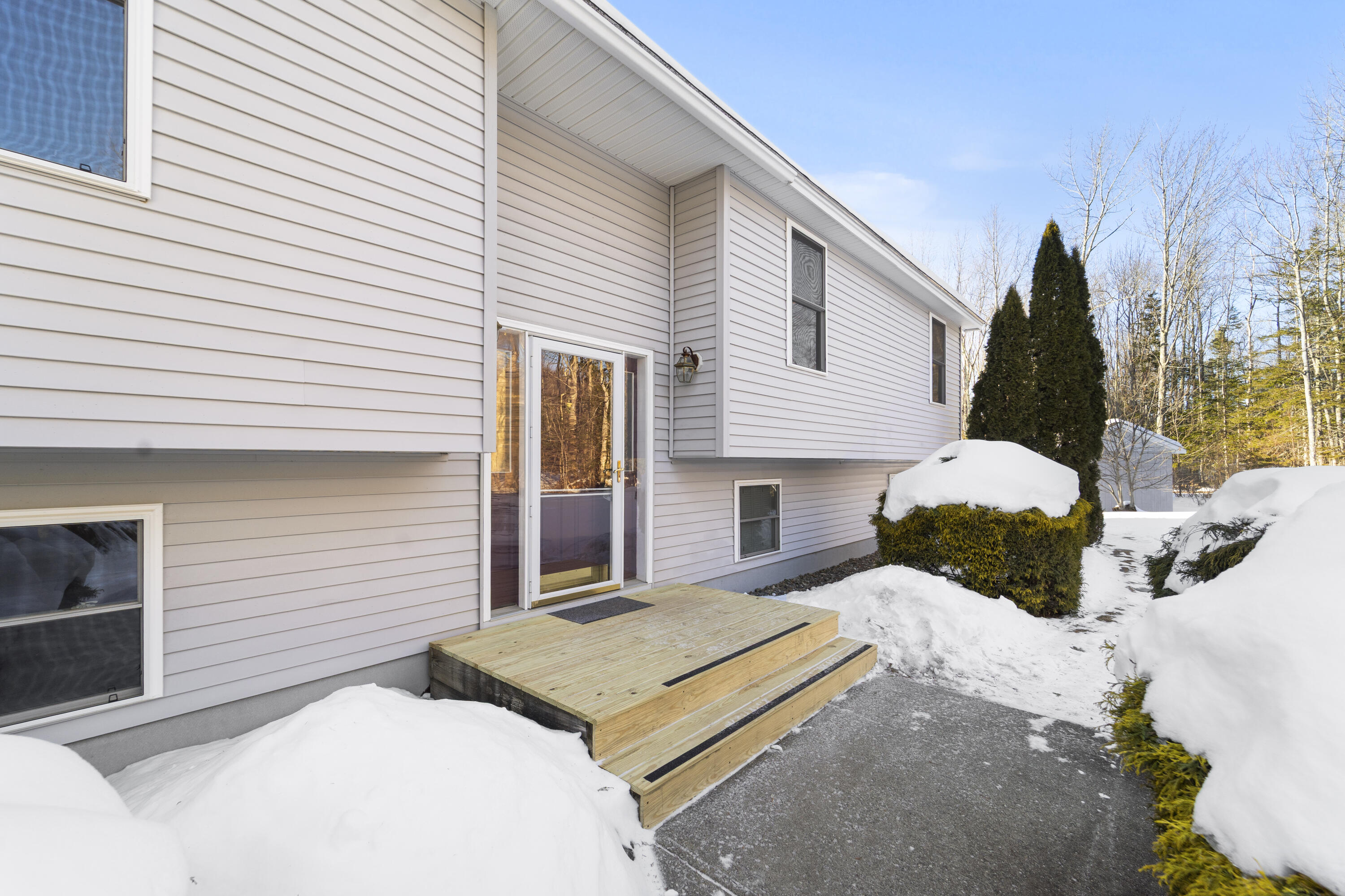 50 Emerald Drive, Hampden, ME, 04444