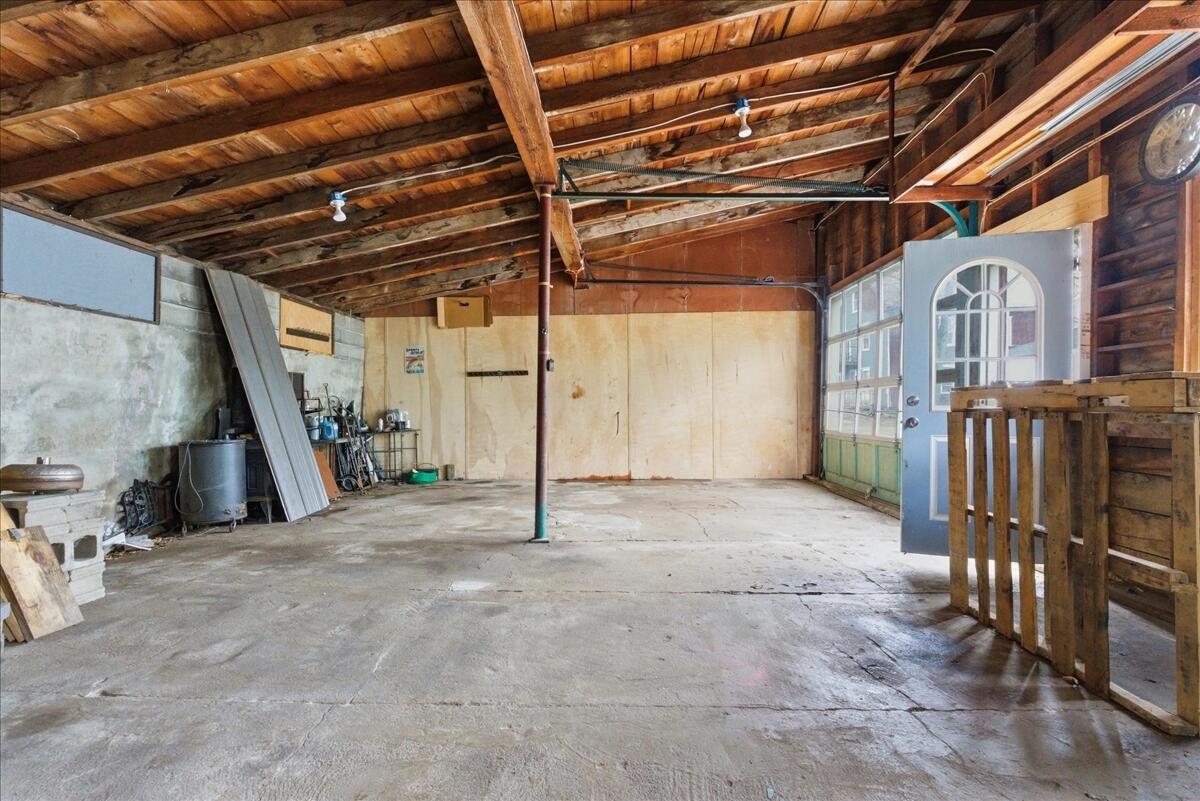 9 Harlow Hill Road, Mexico, ME, 04257