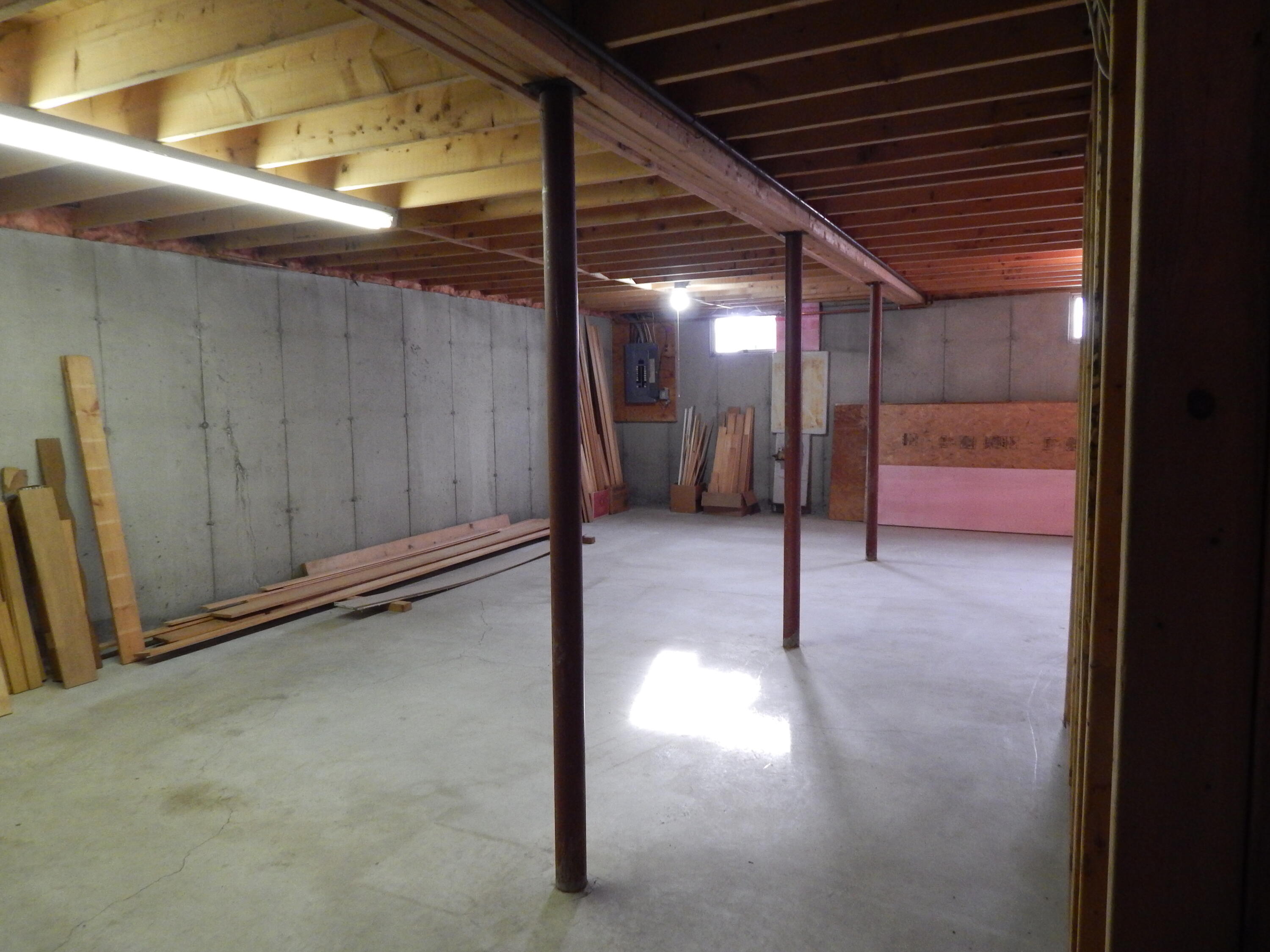 19 Park Street, Paris, ME, 04281