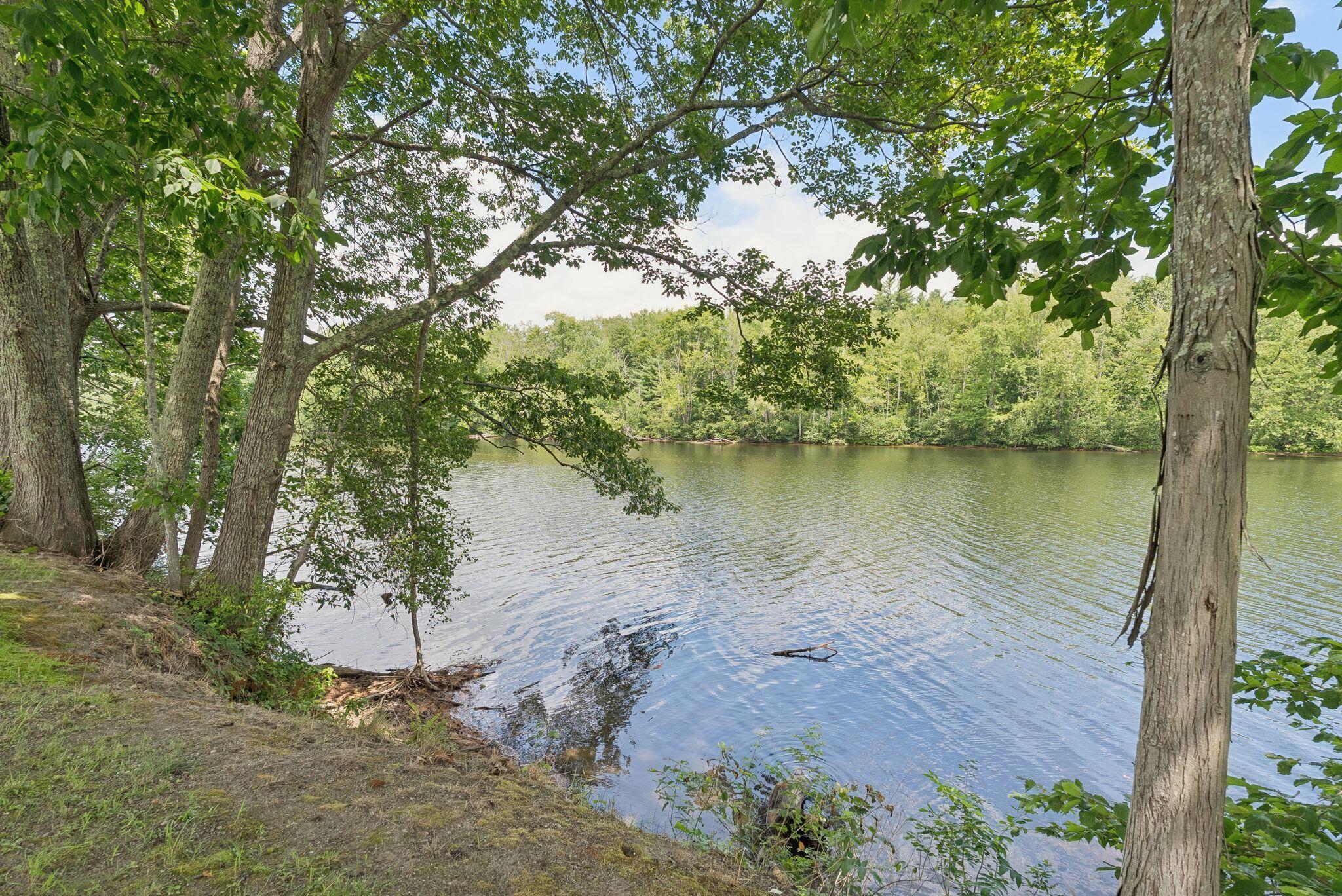 305 River Road, Hollis, ME, 04042