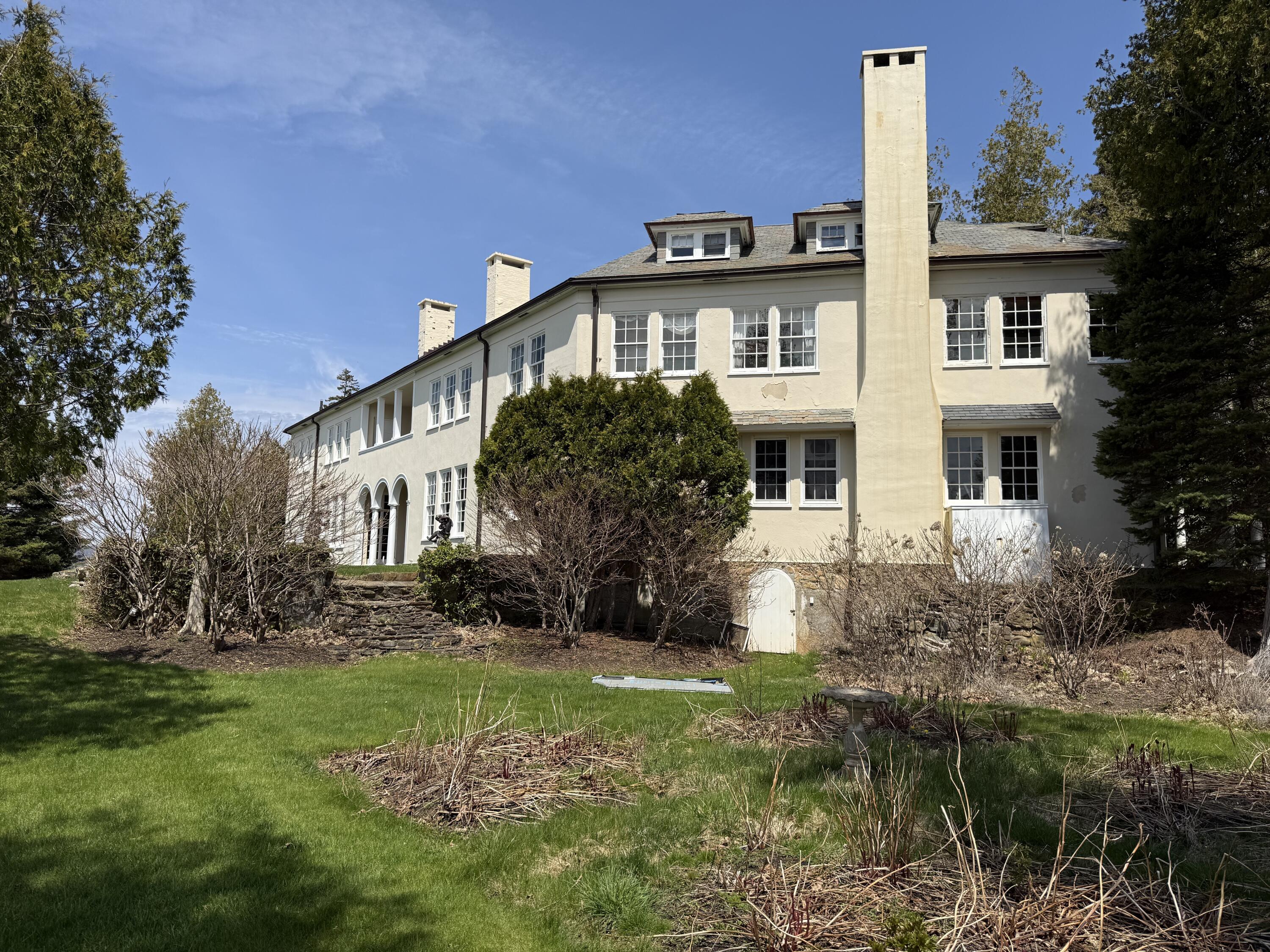 399 Hermit's Point Road, Islesboro, ME, 04848