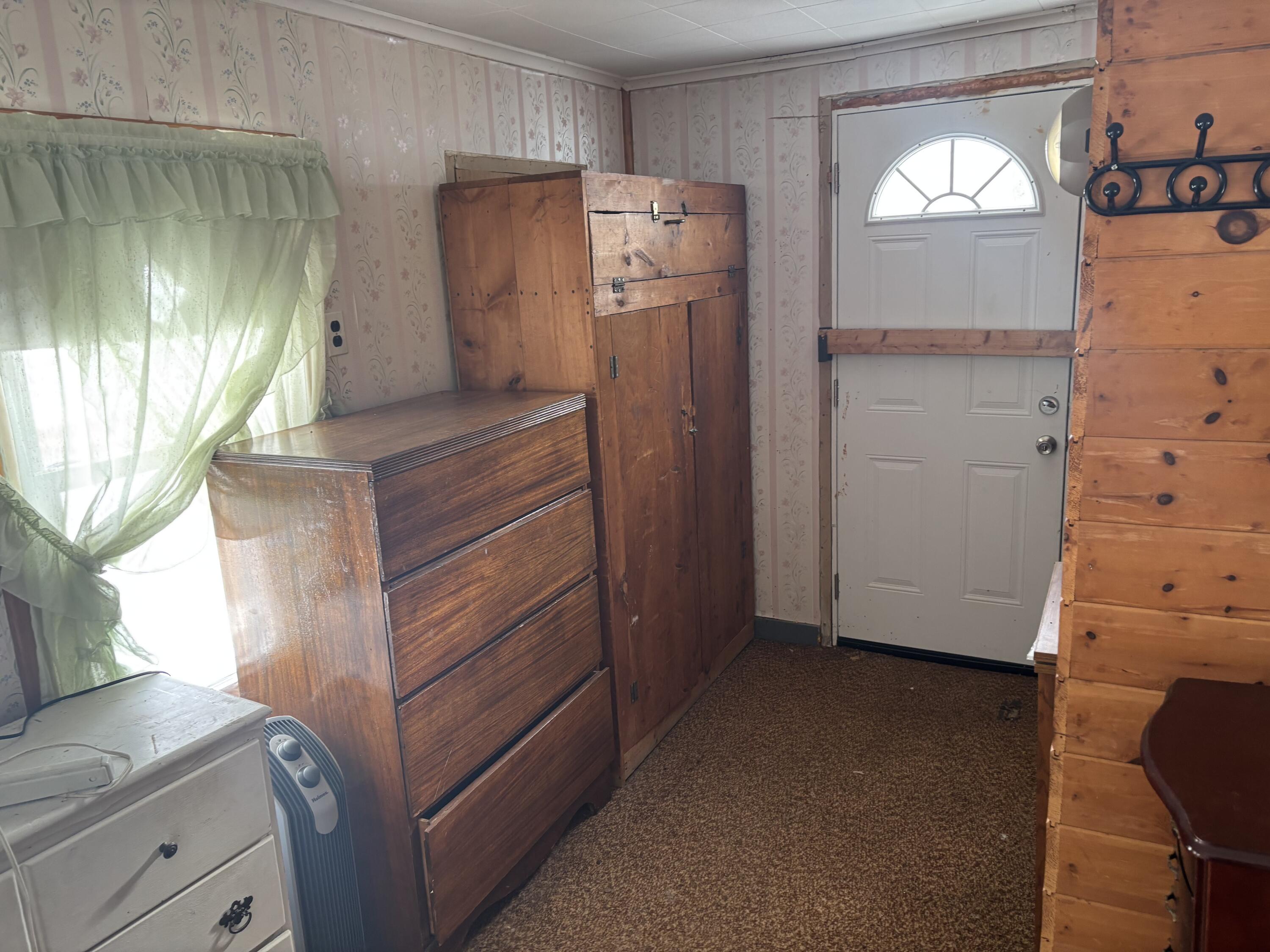 6 Horseshoe Road, Medway, ME, 04460