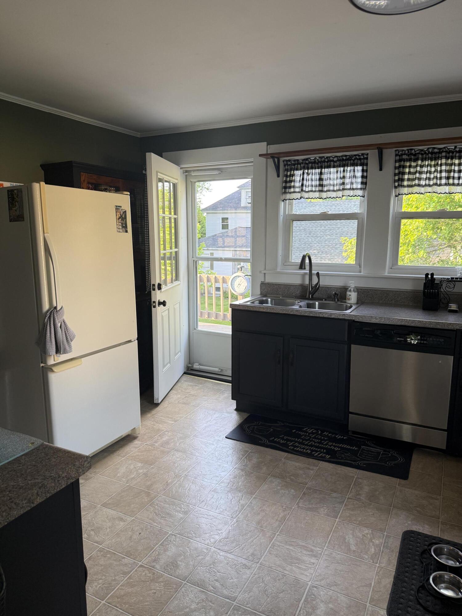 177 Buck Street, Bangor, ME 04401 IMG_7017