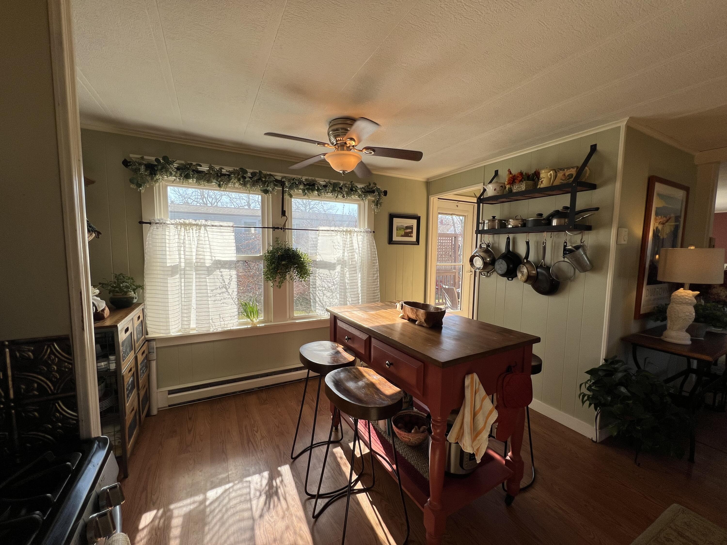 15 Marks Lane, Rockland, ME, 04841