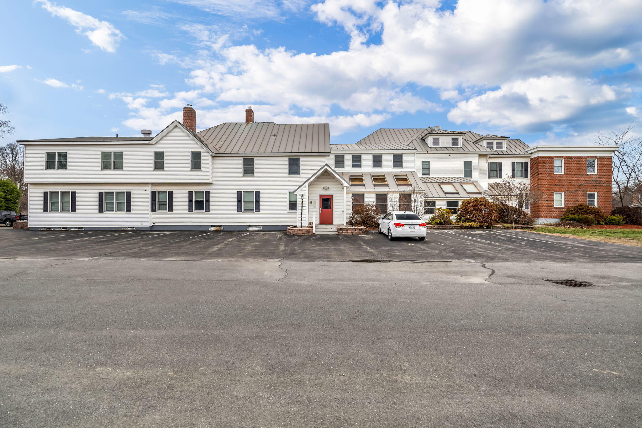 121 E Main Street, Searsport, ME, 04974