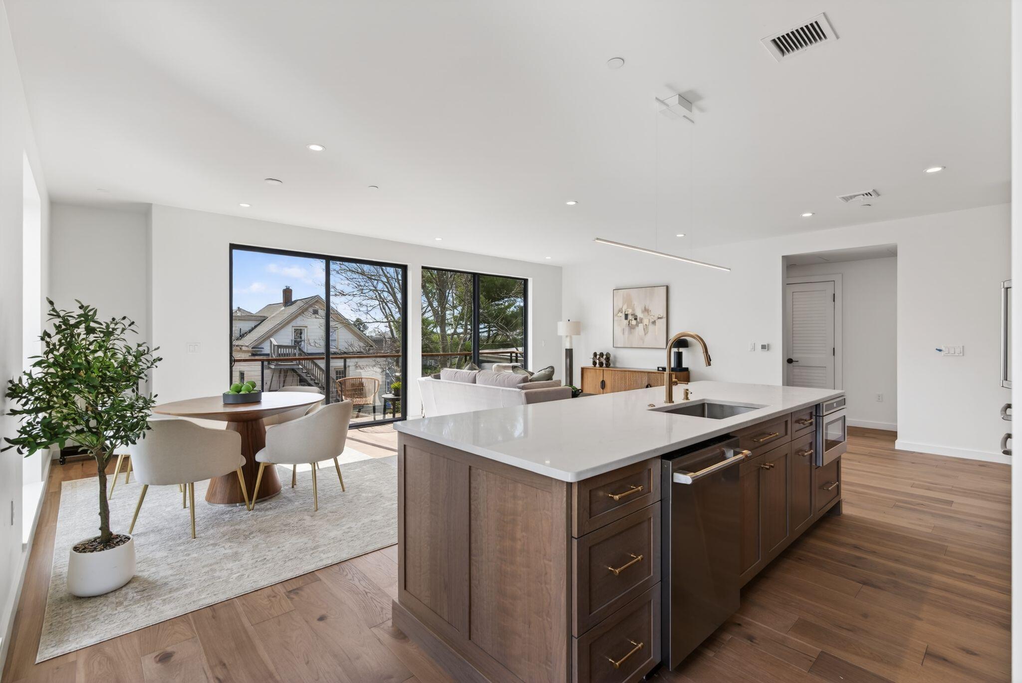 58 Cumberland Avenue UNIT 3, Portland, ME, 04101