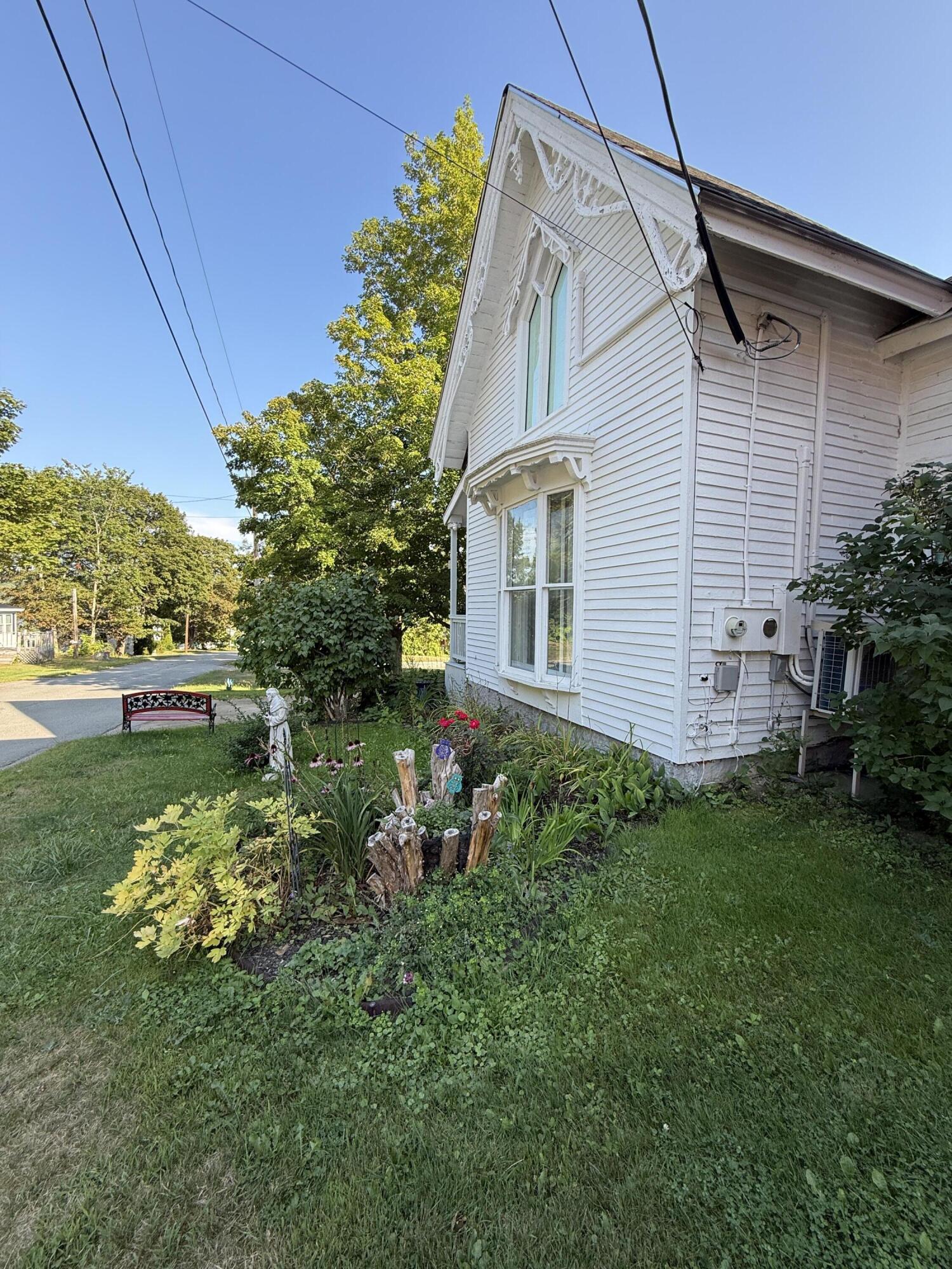 15 Commercial Street, Winterport, ME 04496 ED96F70F-7AFF-47DC-B587-3D013EB5E31B