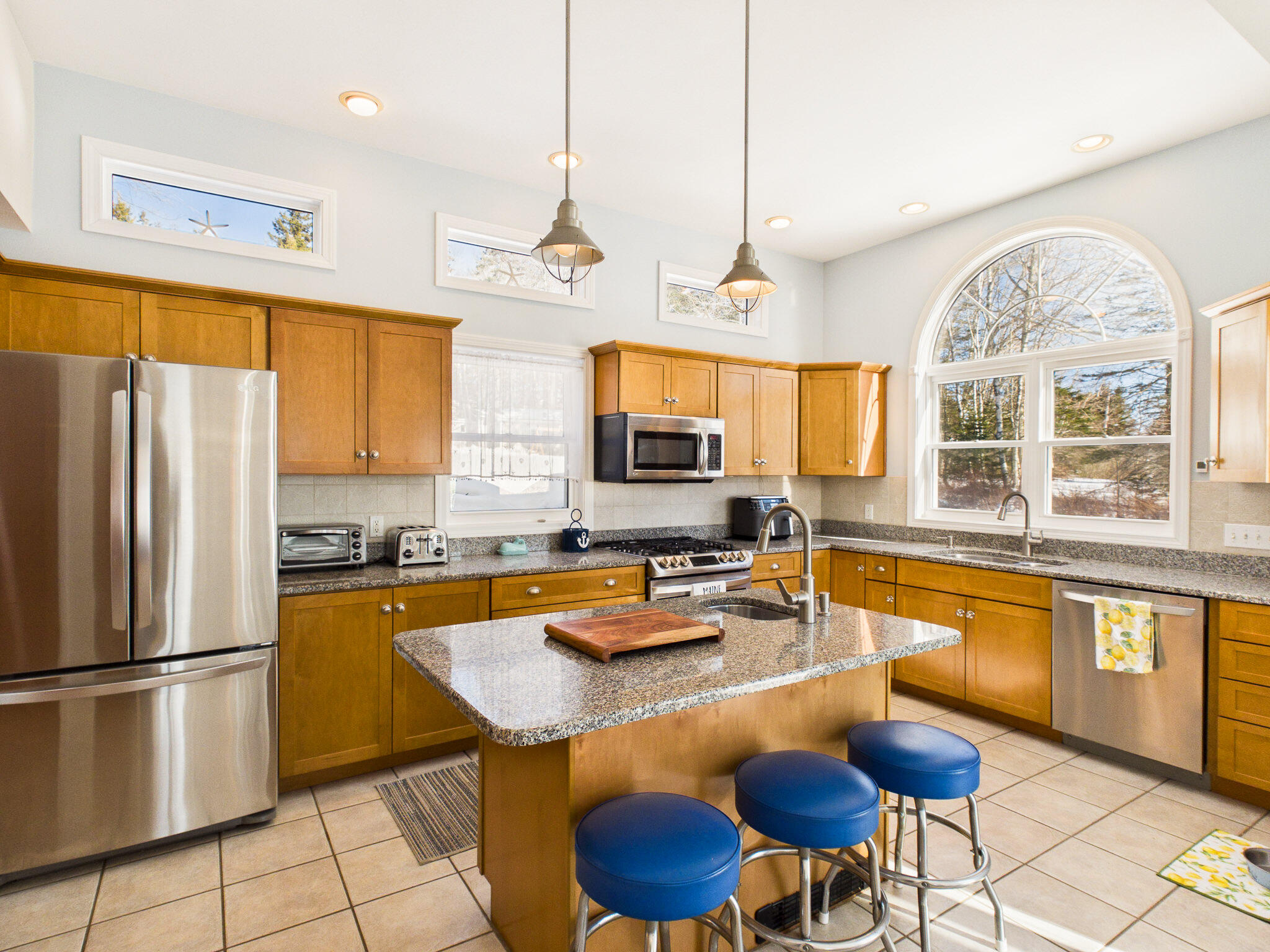 1 Mussel Ridge Lane, Owls Head, ME, 04854