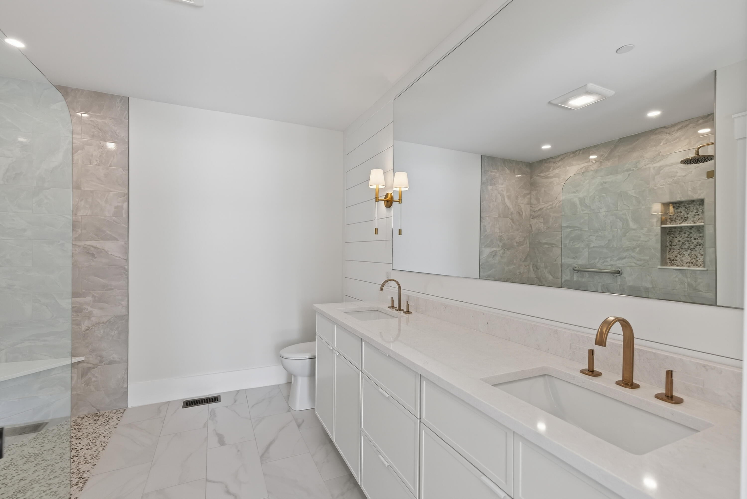 7 Isle Ave Avenue UNIT 101, Saco, ME, 04072