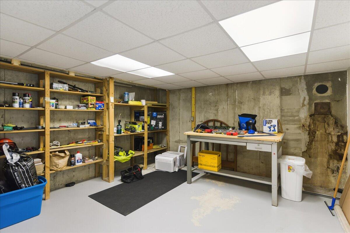 79 Perkins Street, Castine, ME, 04421