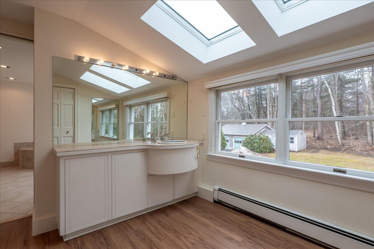 200 Mistic Avenue, Rockport, ME, 04856