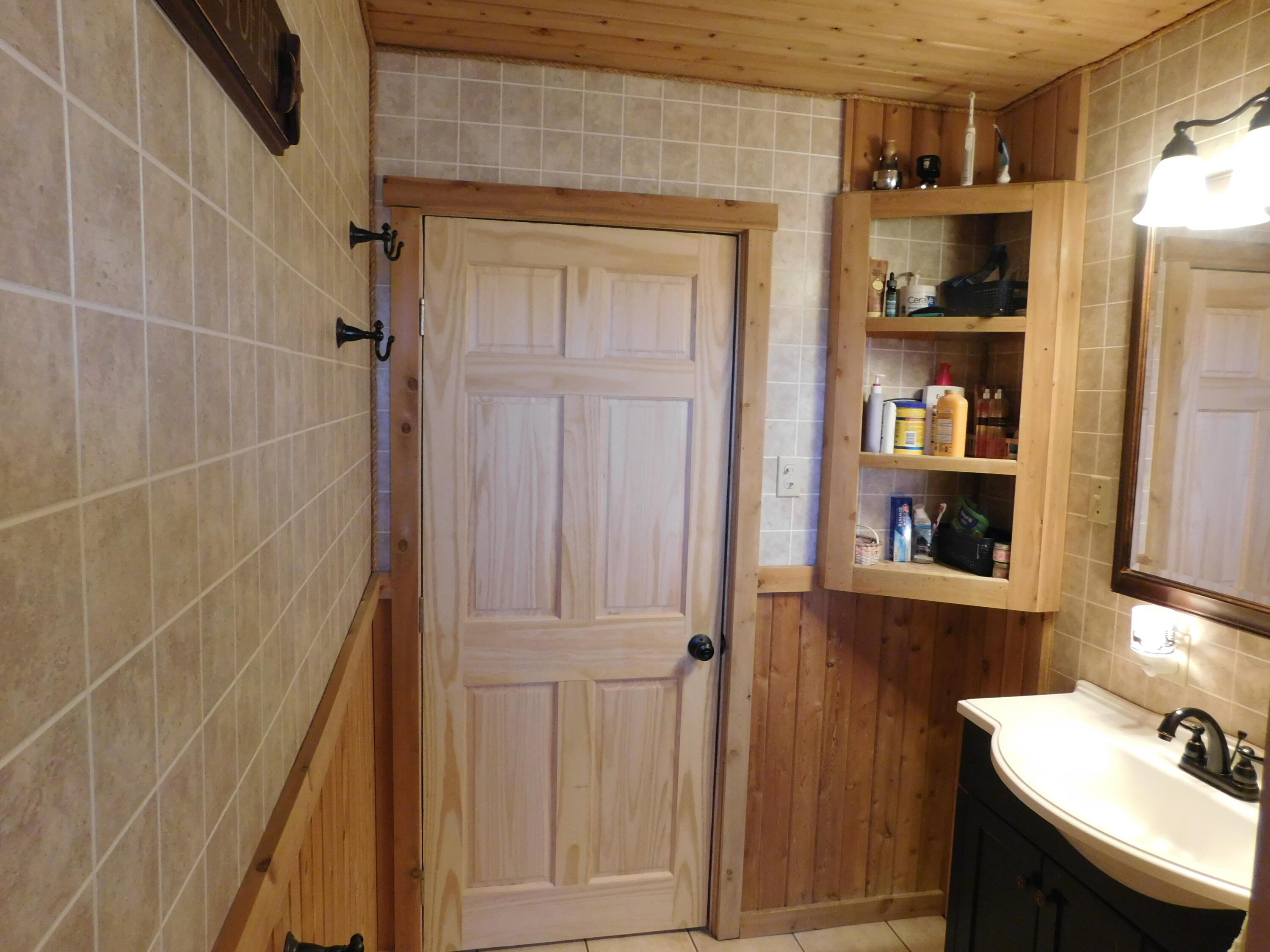 557 Enfield Road, Lincoln, ME, 04457