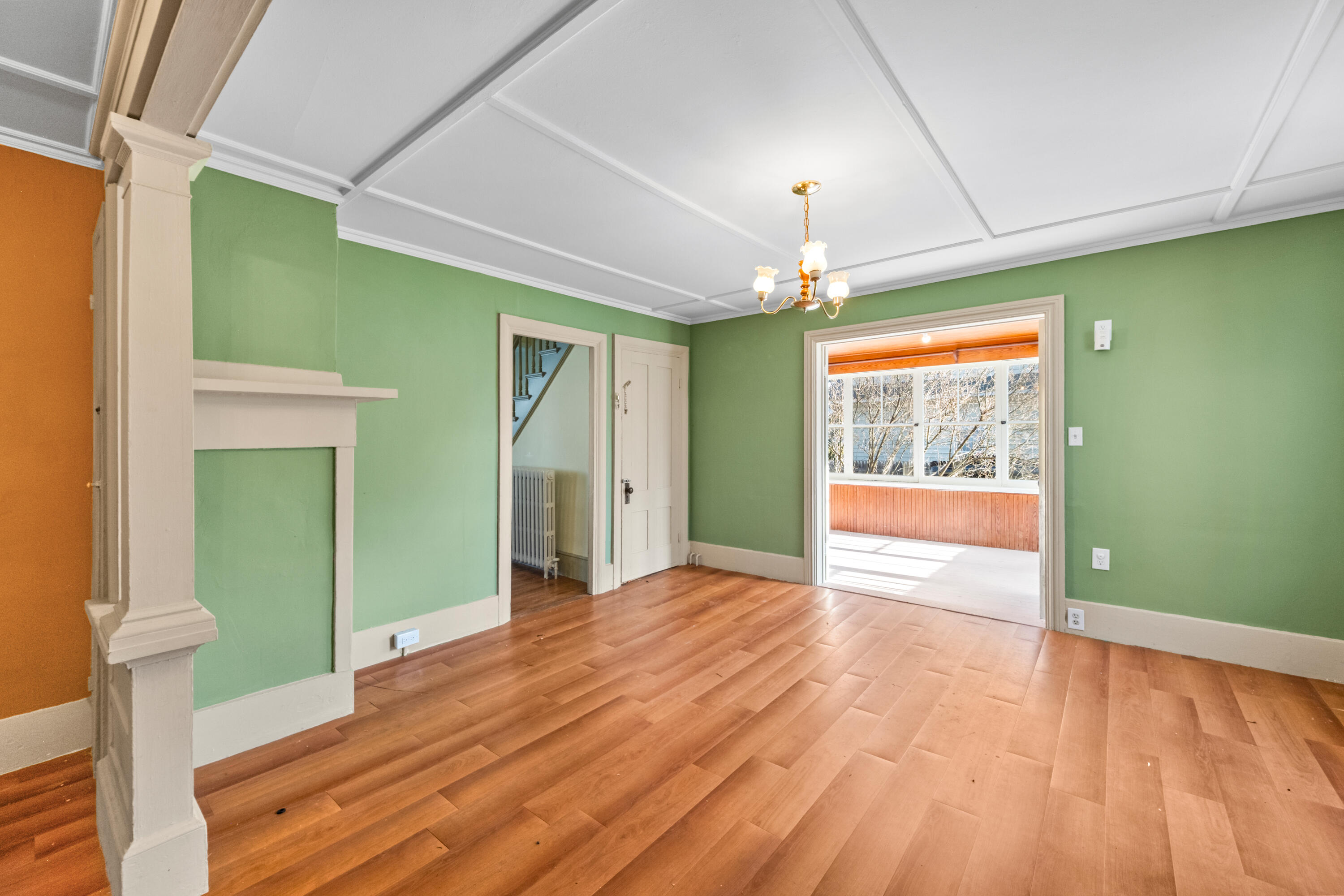 84 Pleasant Street