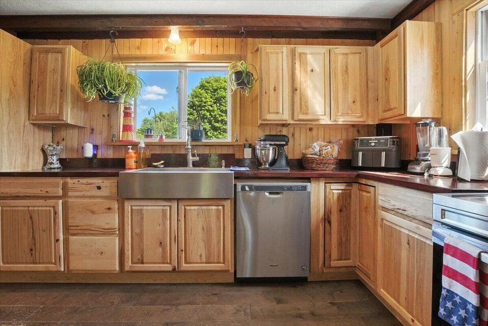 817 Riverside Drive, Augusta, ME, 04330