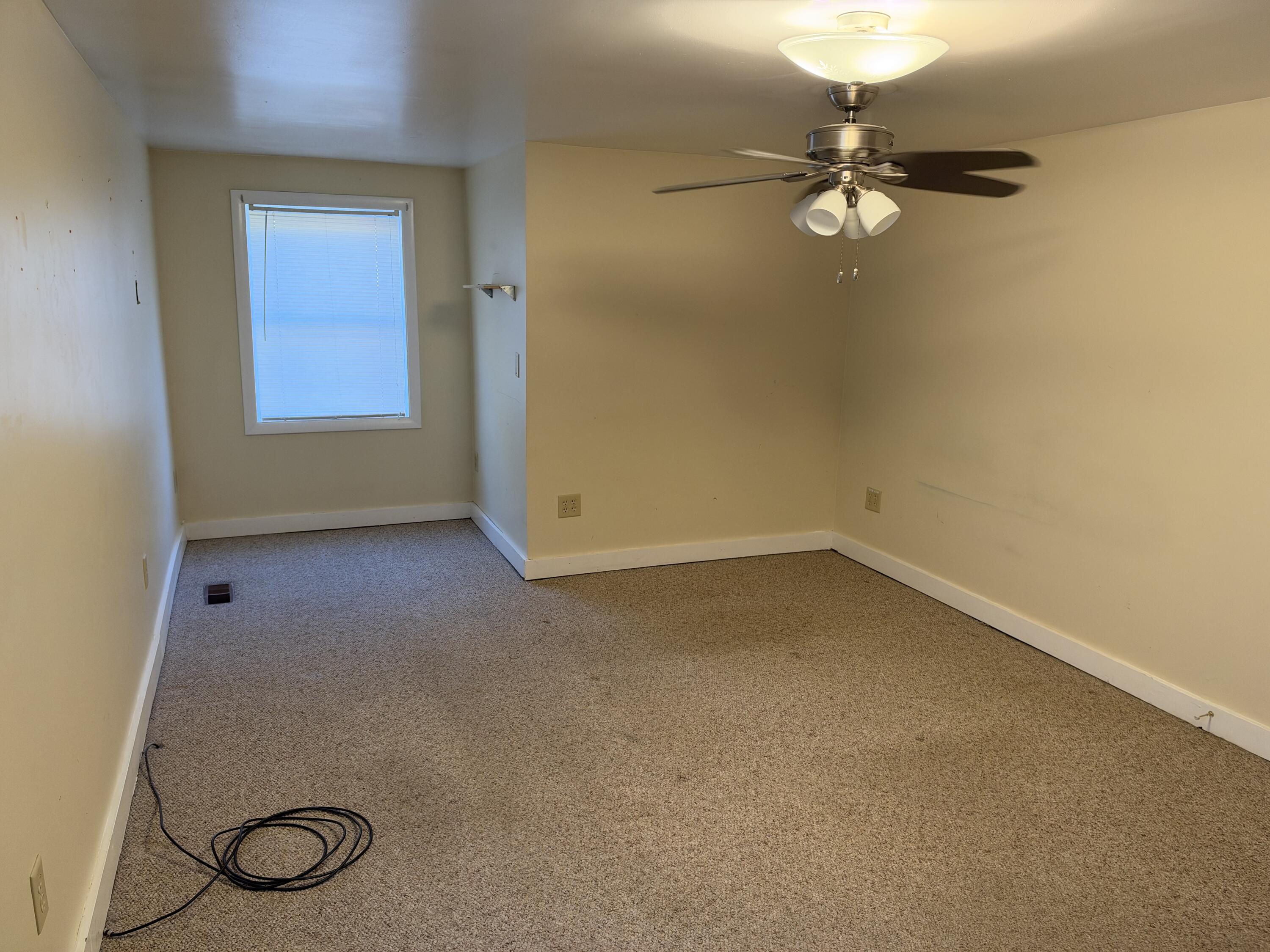 160 W Pleasant Street