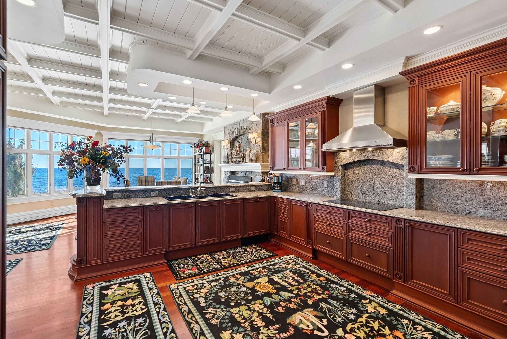 17 Seaview Avenue, Kennebunkport, ME, 04046