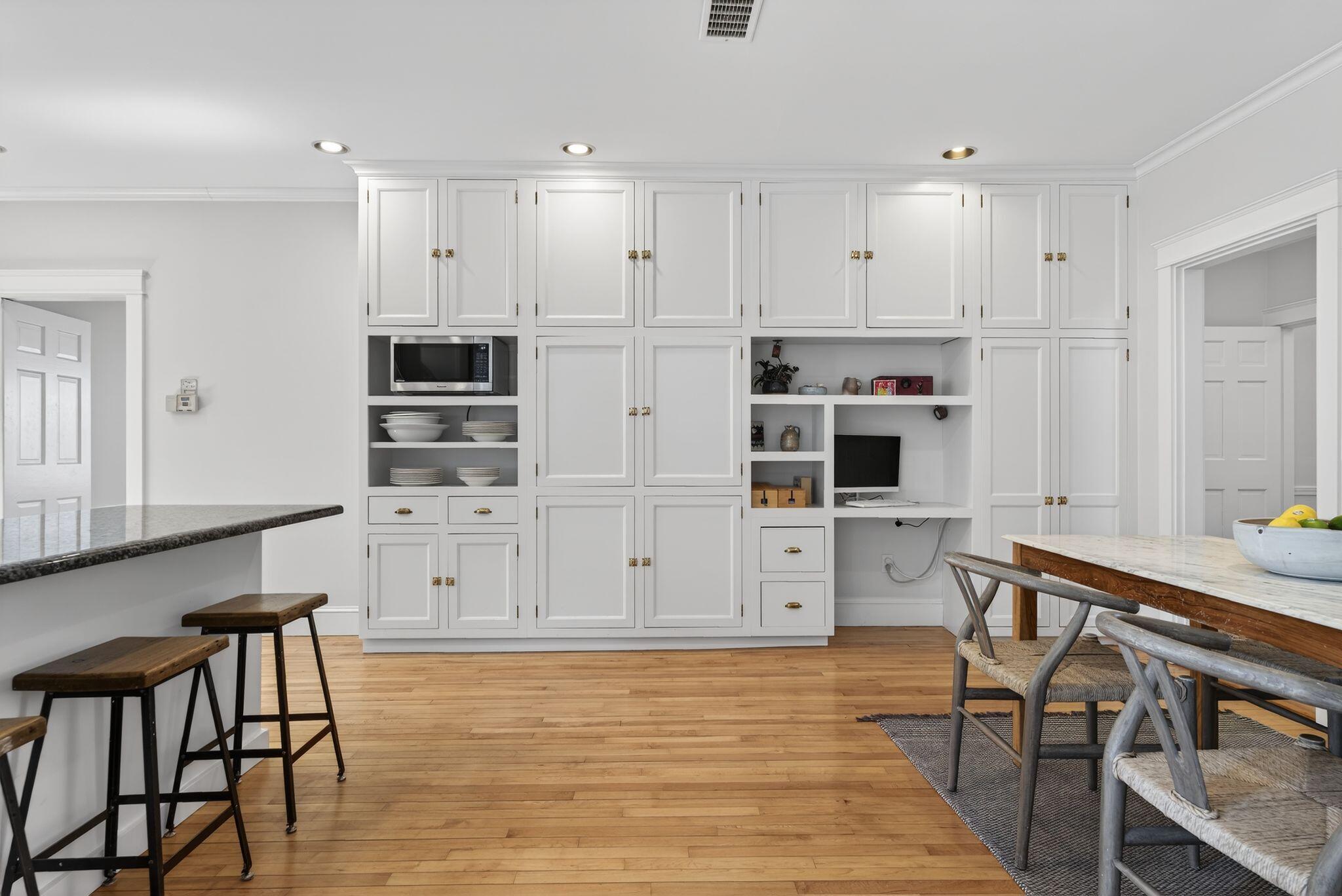 93 Foreside Road, Falmouth, ME, 04105