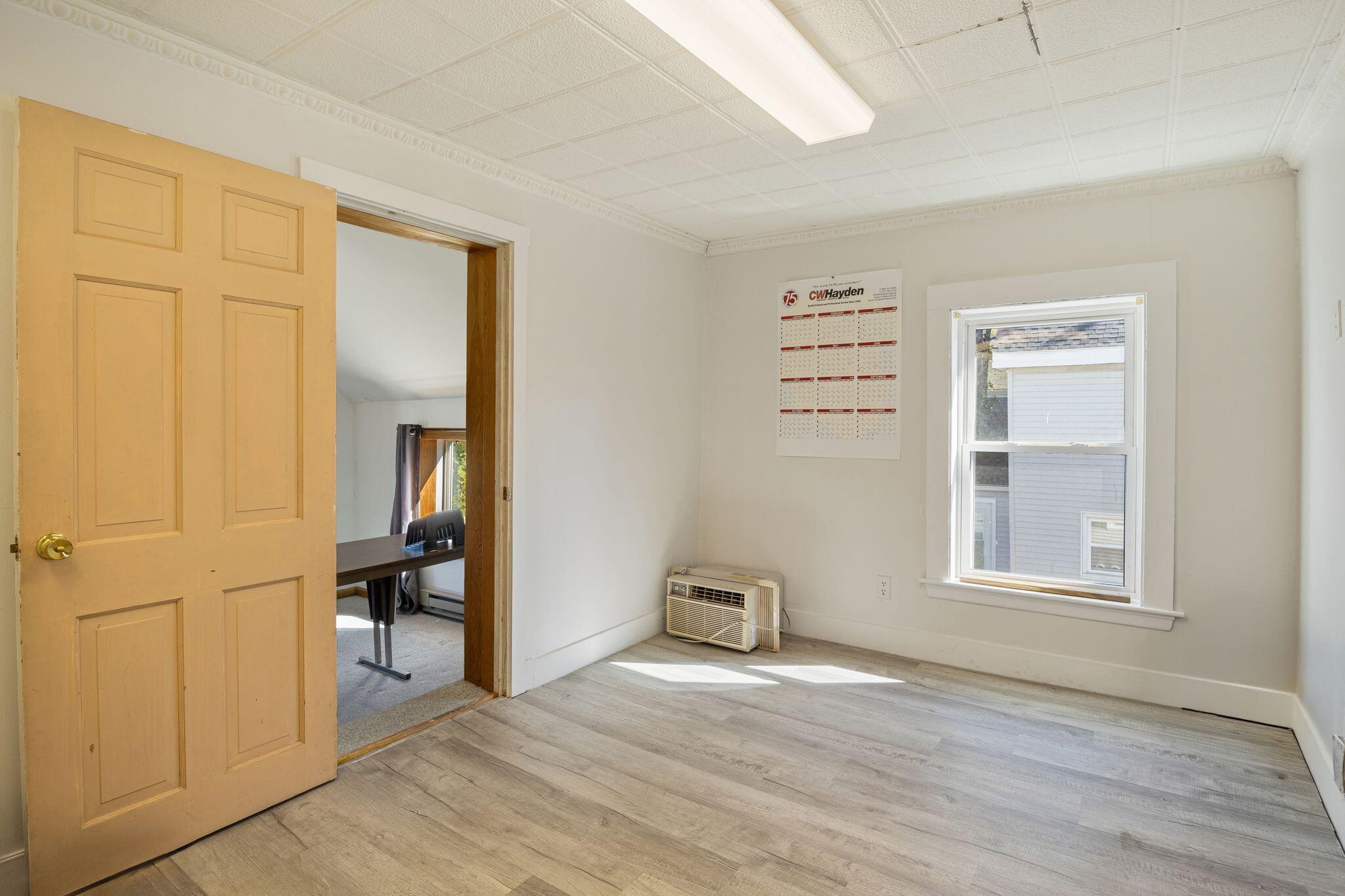 10 Elm Street, Gorham, ME, 04038