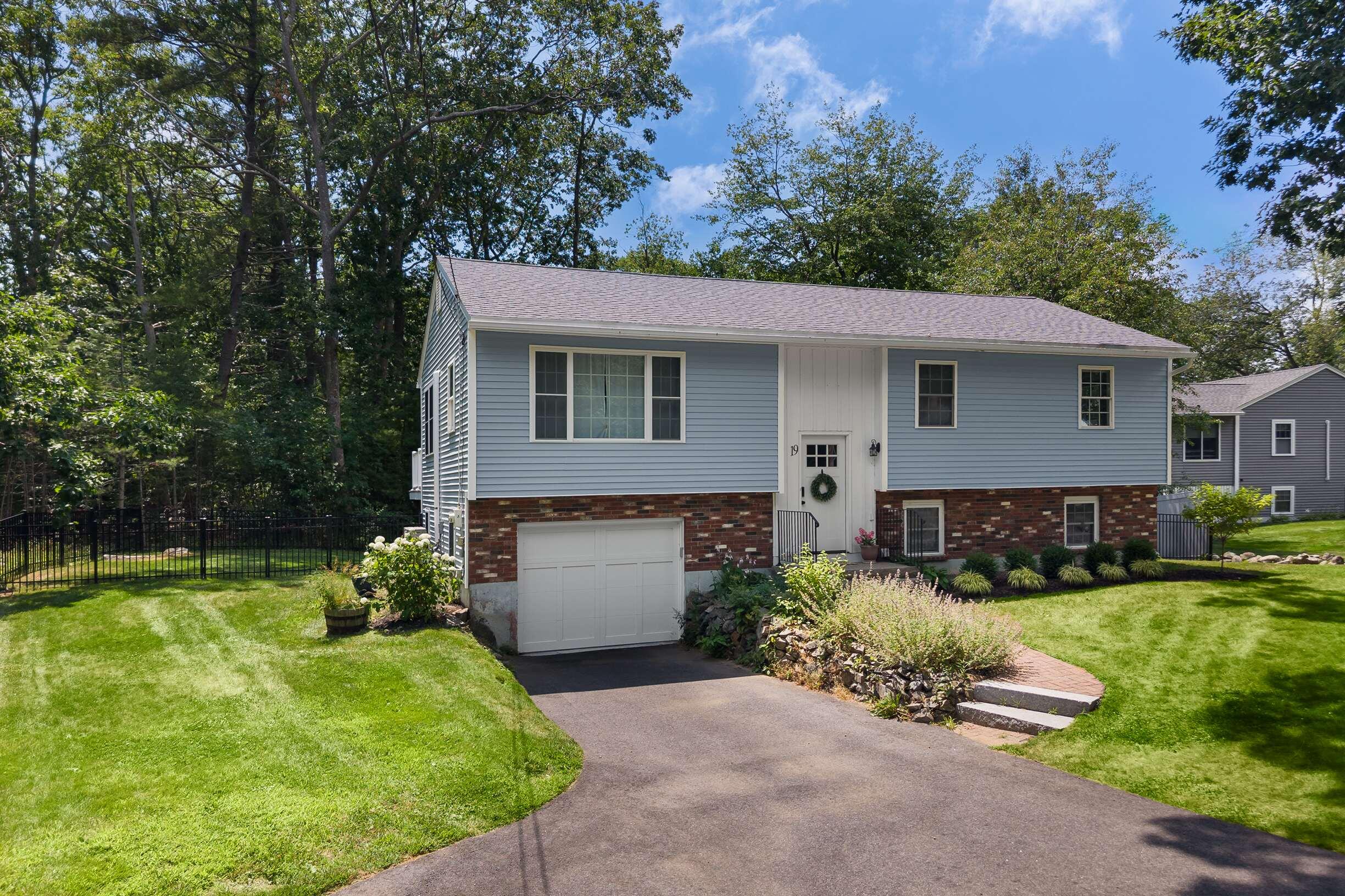 Photo of 19 Sheru Lane York ME 03909