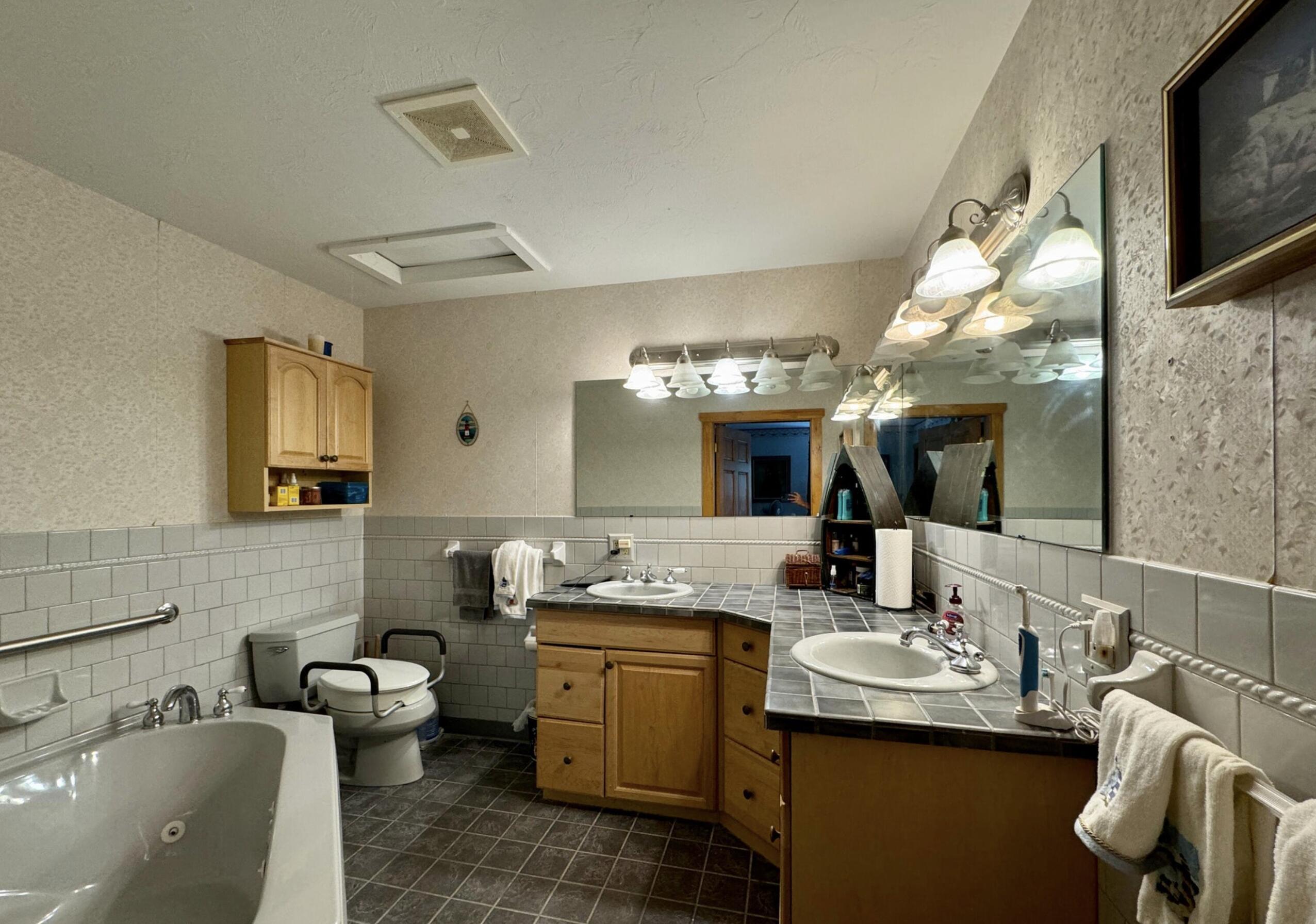 382 Water Street, Guilford, ME, 04443