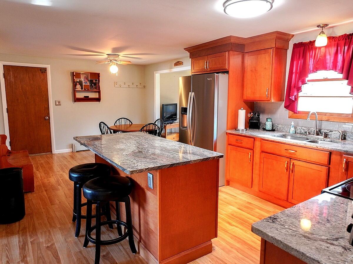 32 Lawn Avenue, Gorham, ME, 04038